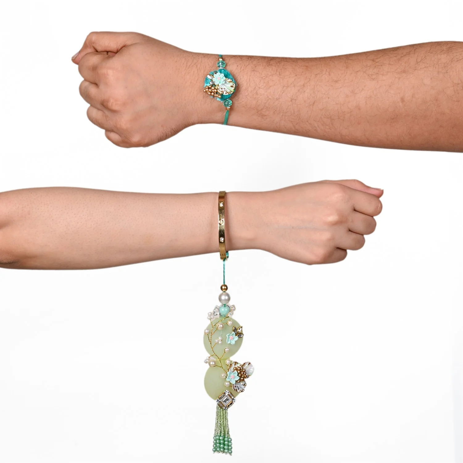 Graceful Green Rakhi Lumba Gift Set - Image 3