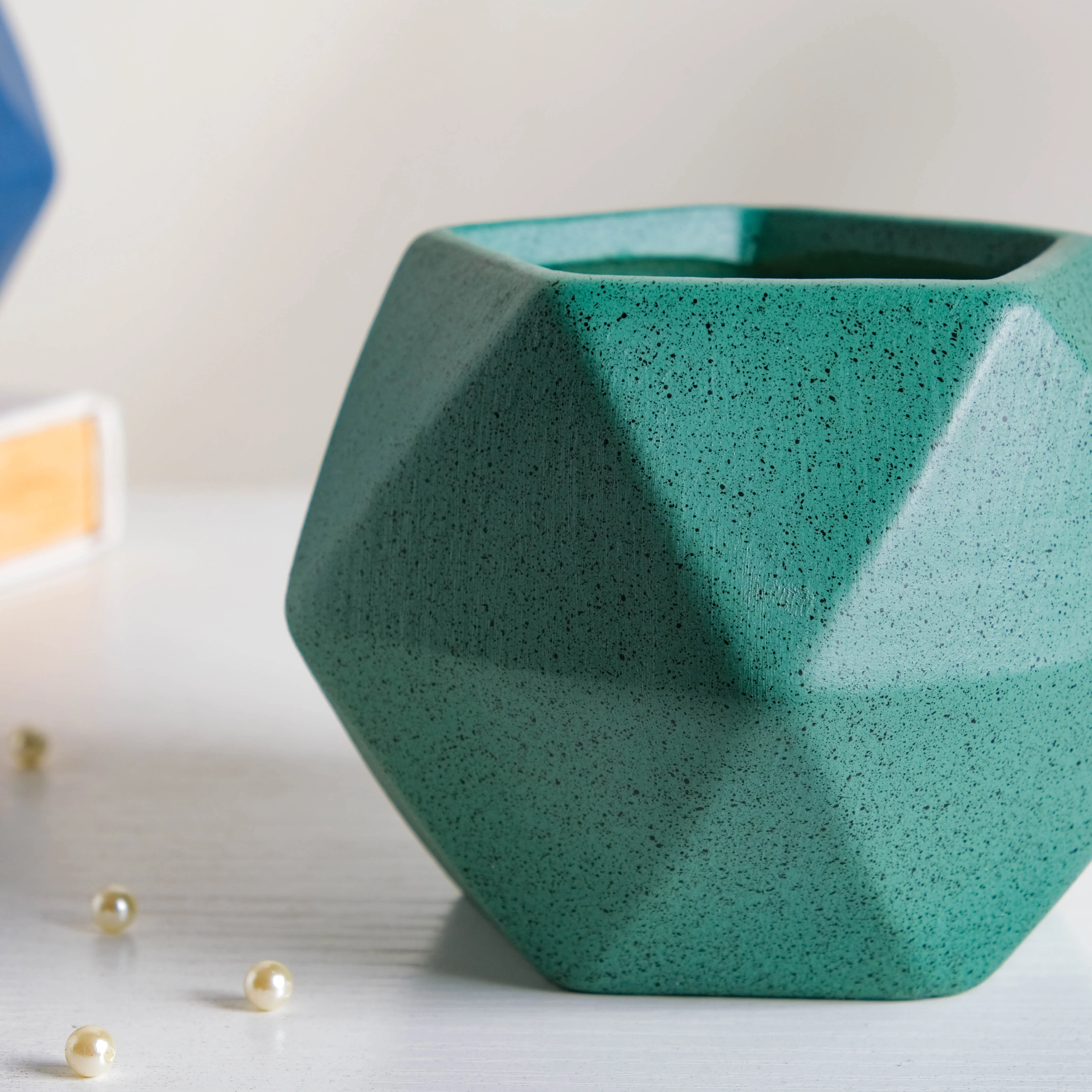 Green Abstract Plant Pot - Image 3