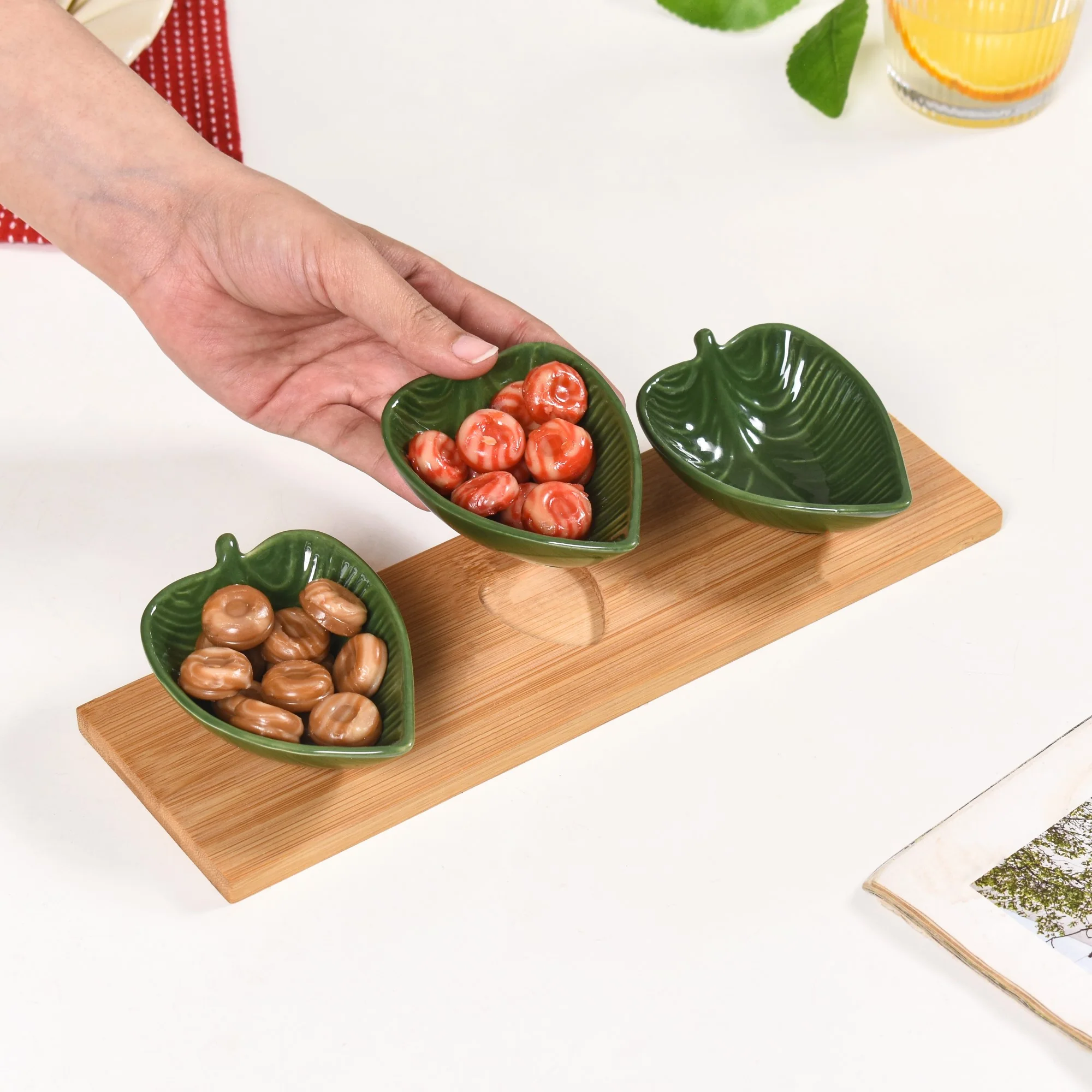 Green Leaf Ceramic Platter Set Of 3 50ml - Image 3