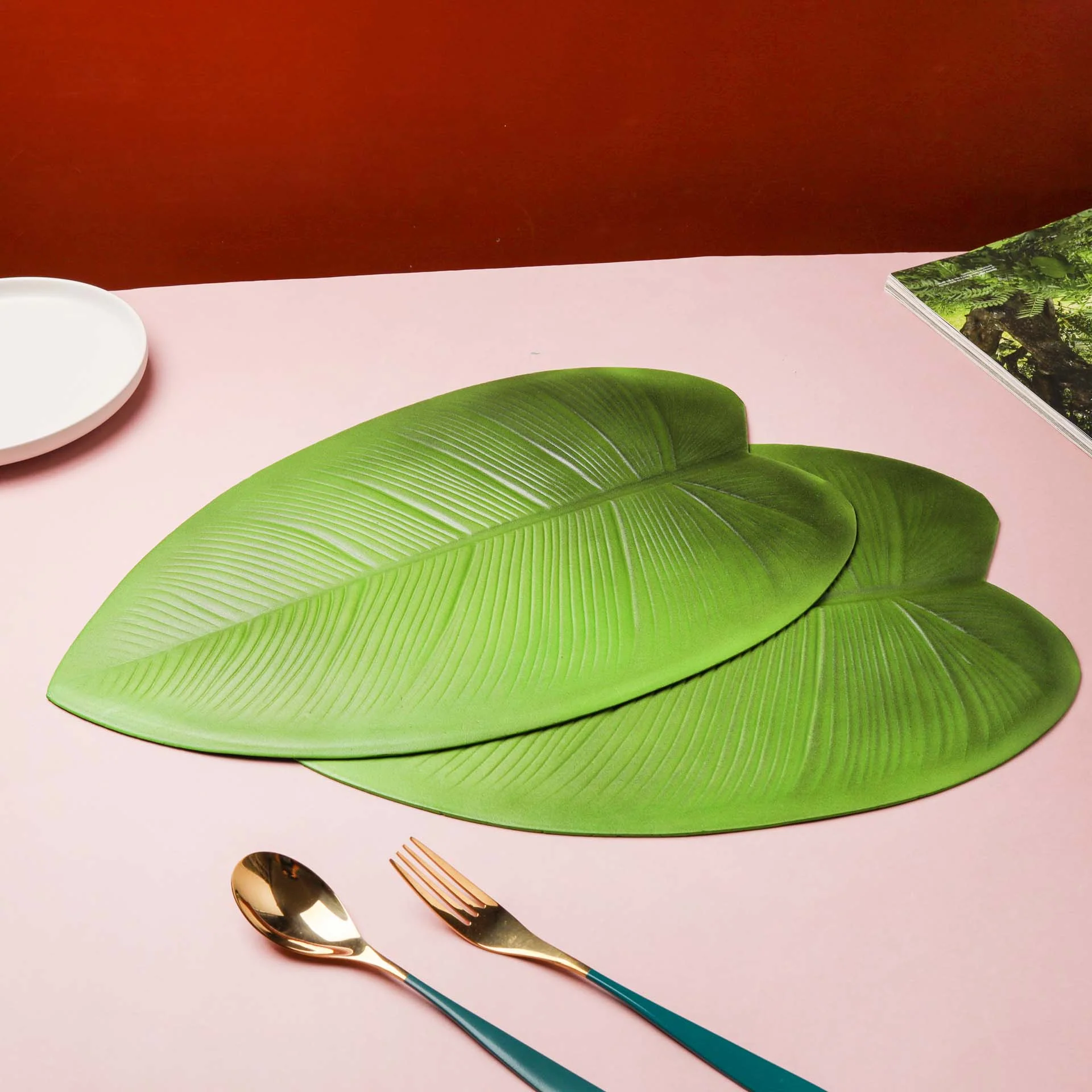 Green Leaf Placemat Set of 2 - Image 2