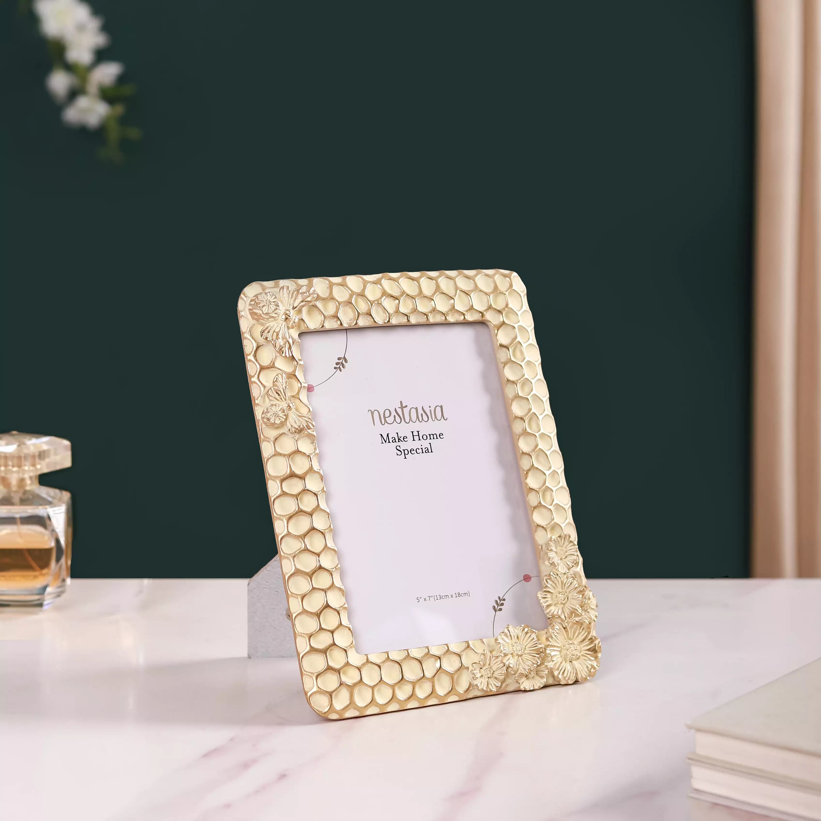 Honeycomb Gold Frame Large 9"x7" - Image 7