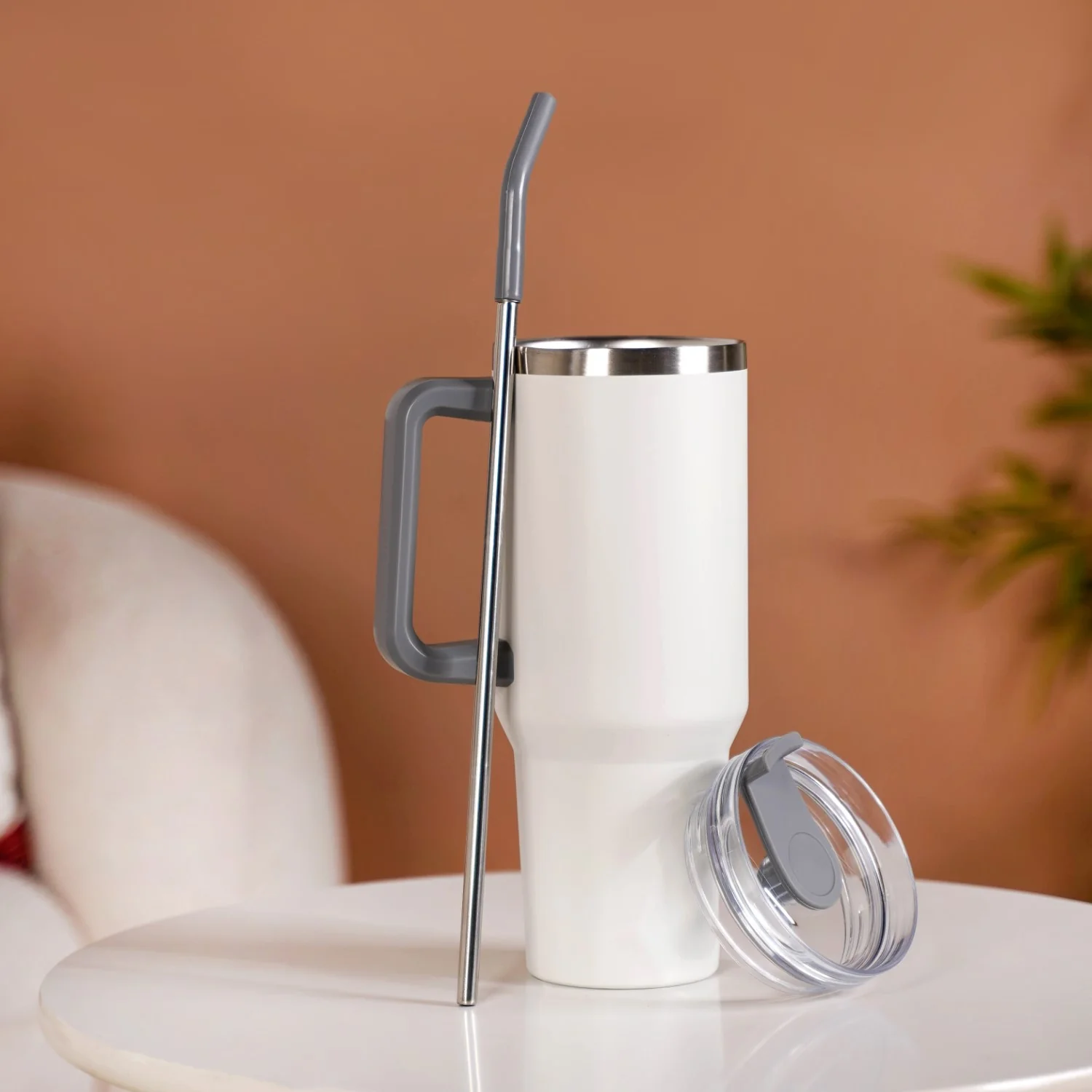 Insulated Stainless Steel Sipper Bottle 1200ml - Image 10
