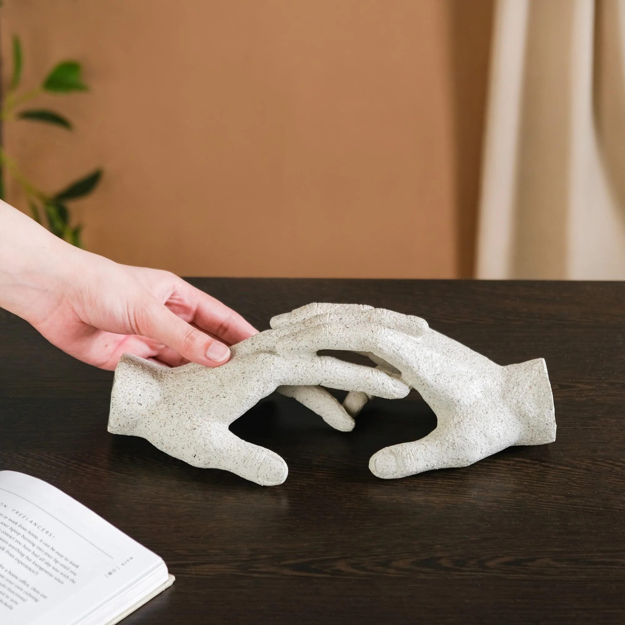 Intertwined Hand Statue Showpiece - Image 2