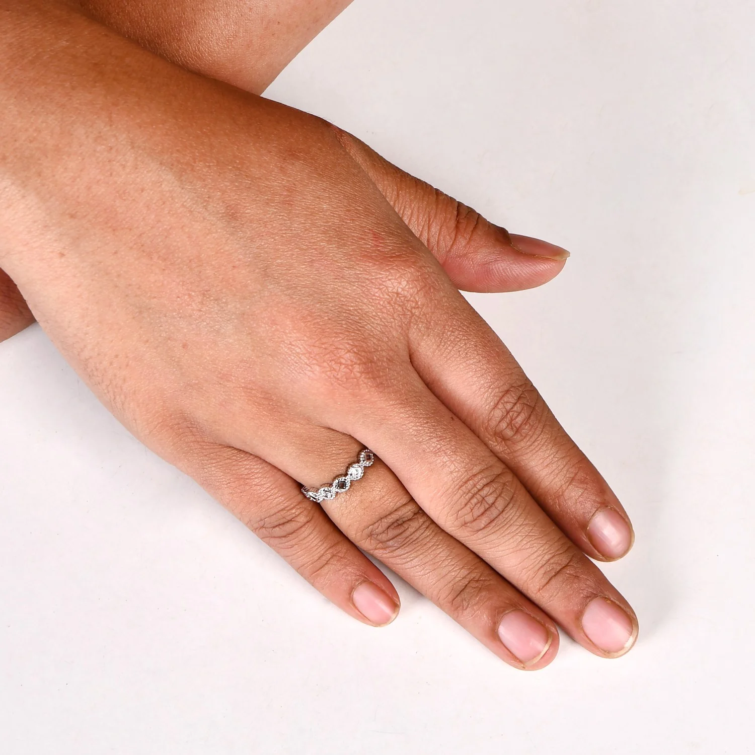 Iridescent Gleam Silver Ring - Image 2