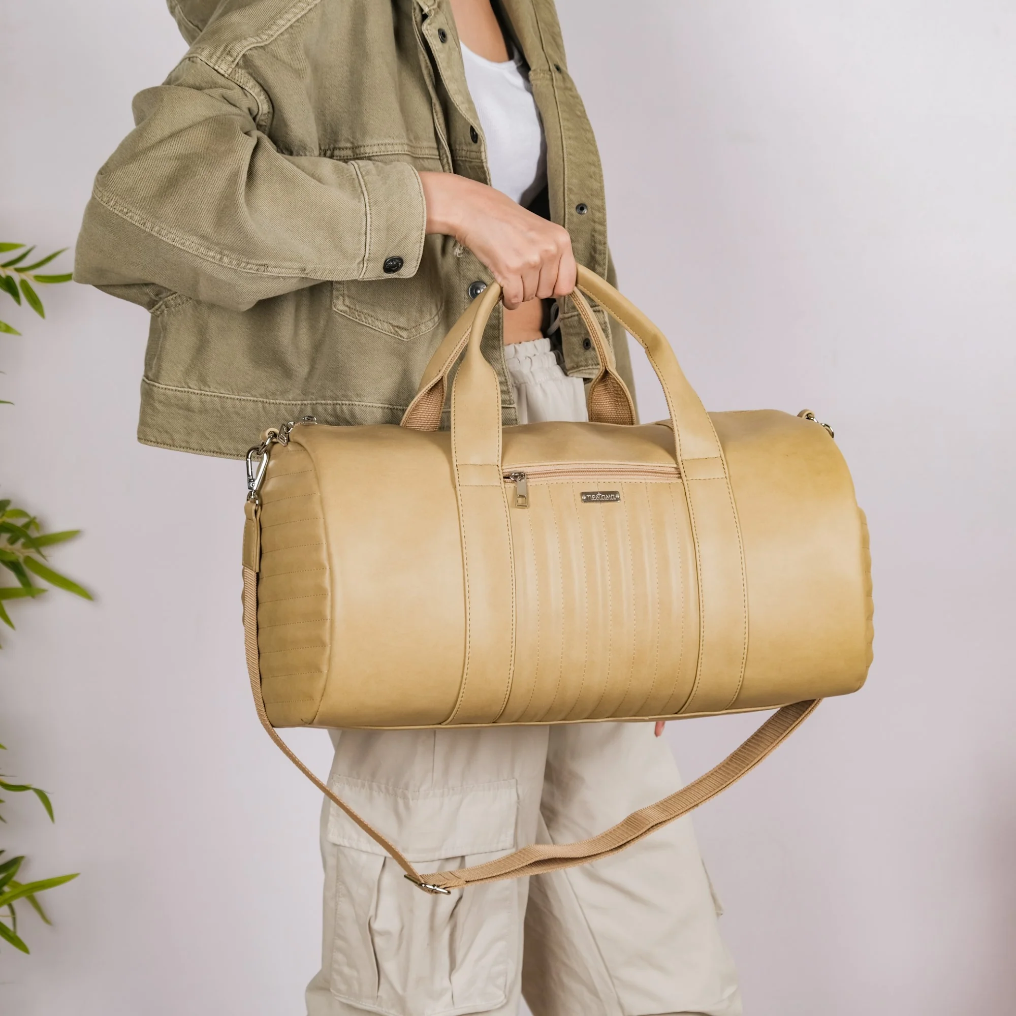 Jet-Setter Duffle Bag Beige Large 17x9 Inch - Image 5