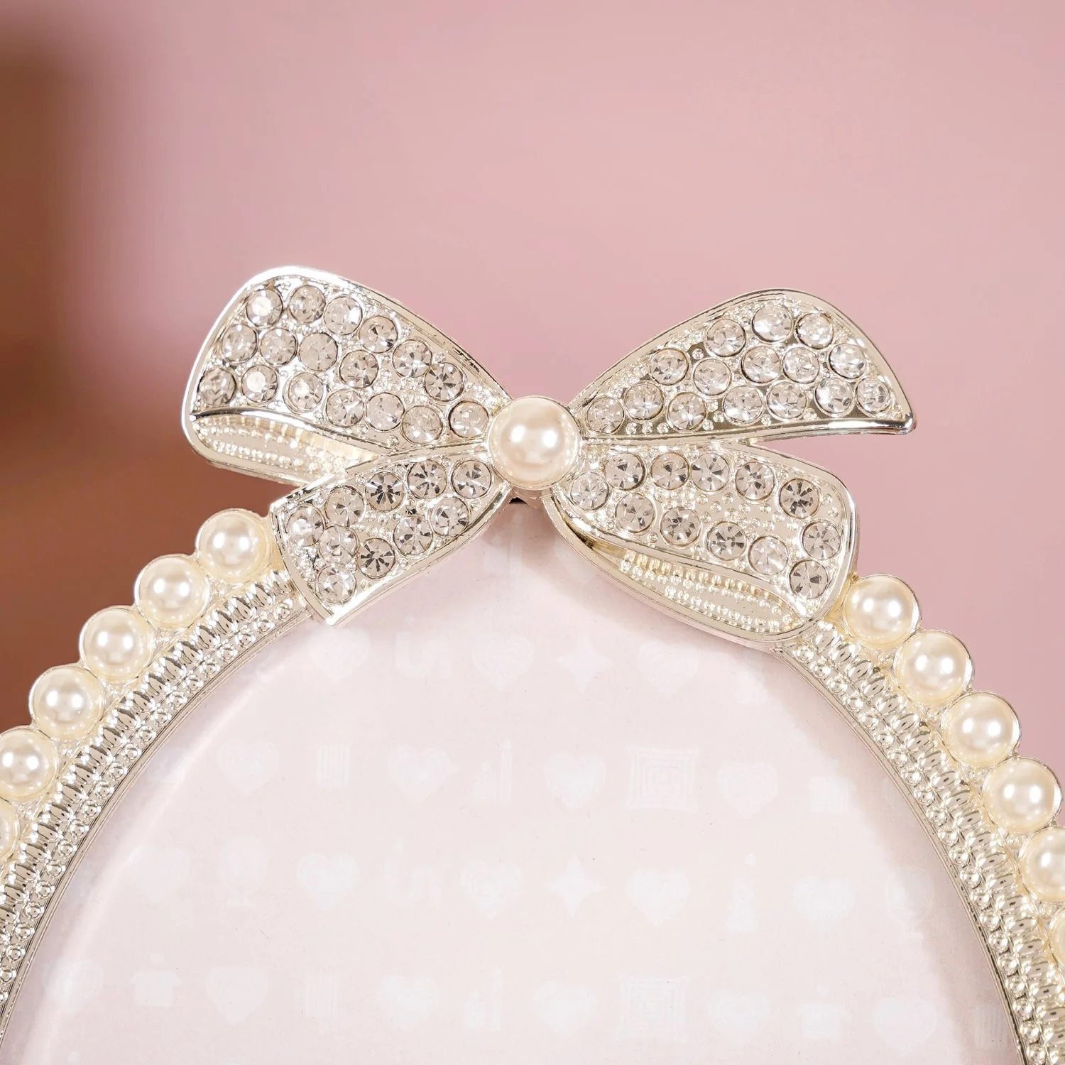 Large Pearl Bow Photo Frame 13x18cm - Image 2