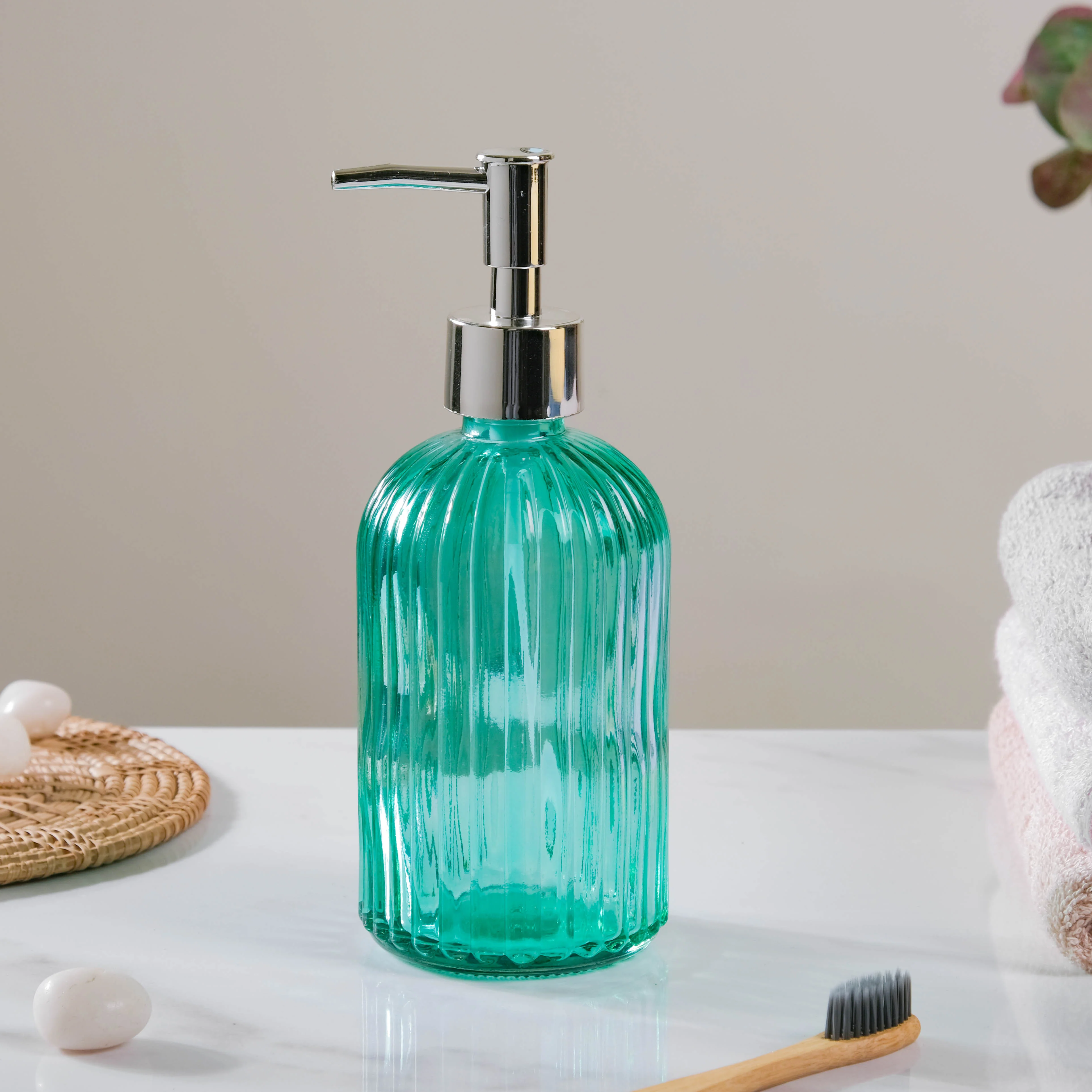 Lea Green Glass Dispenser With Nozzle - Image 5