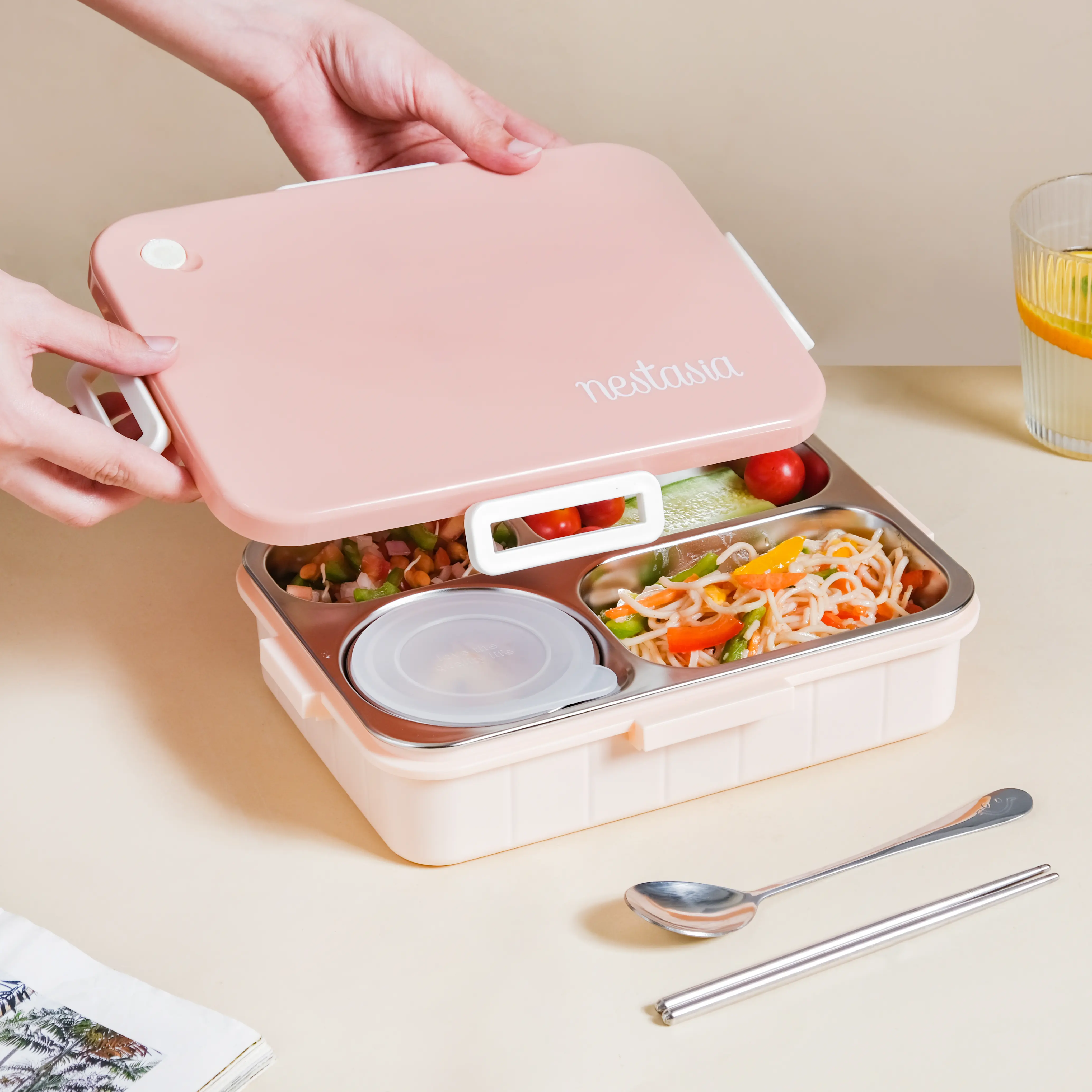 Lunch Box With 4 Compartments Pink 900ml - Image 3