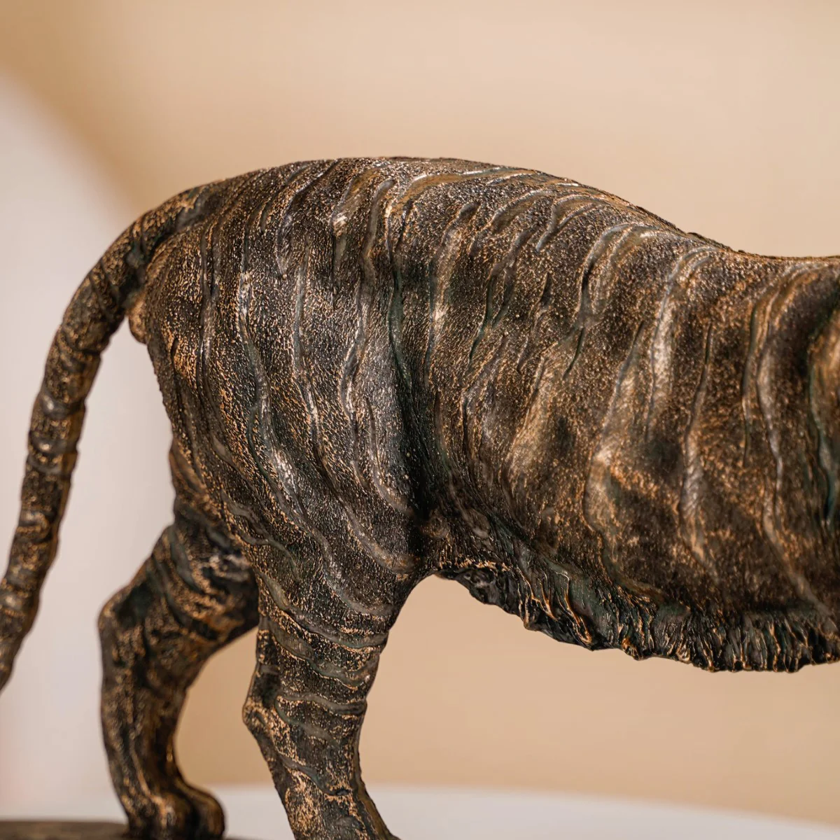 Majestic Tiger Showpiece For Room Decor Large - Image 7