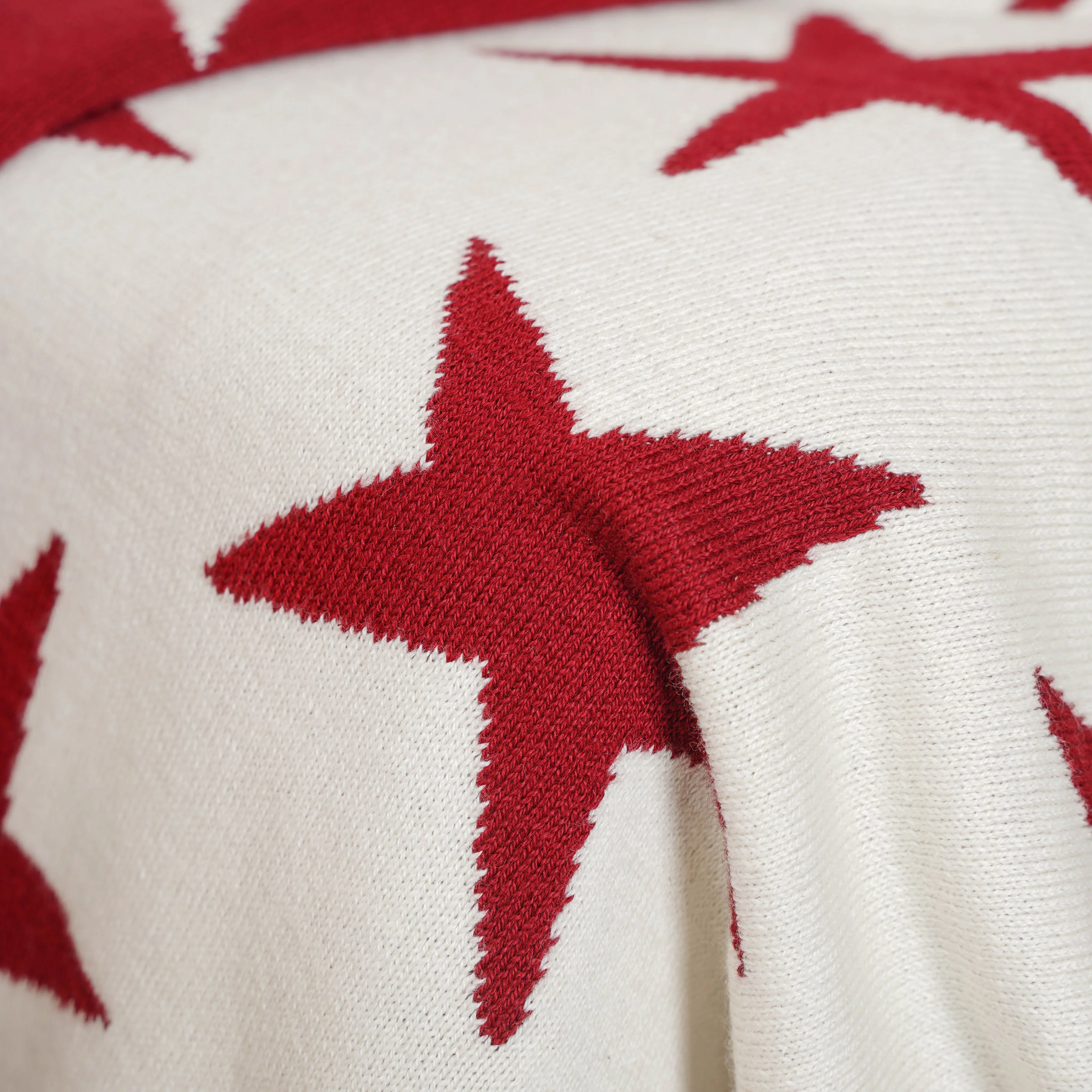 Maroon Star Throw - Image 6