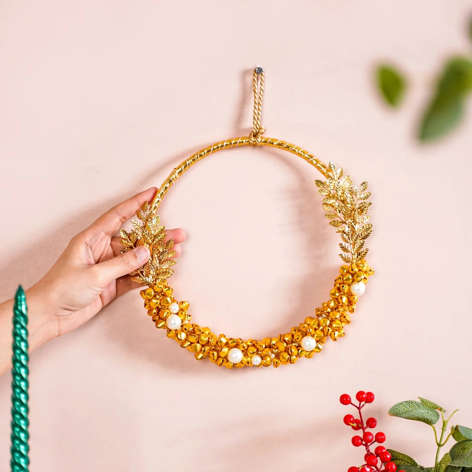 Metal Leaves And Pearl Wreath 8 Inch - Image 2