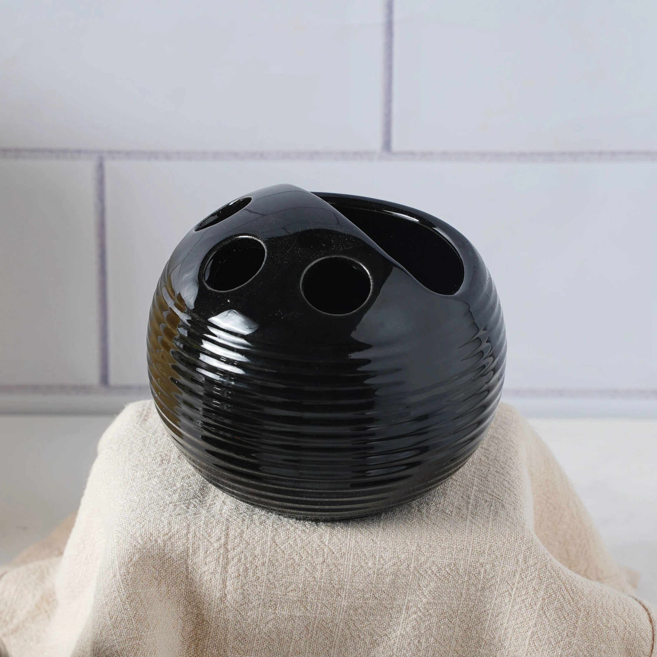 Midnight Black Bath Essentials - Image 8