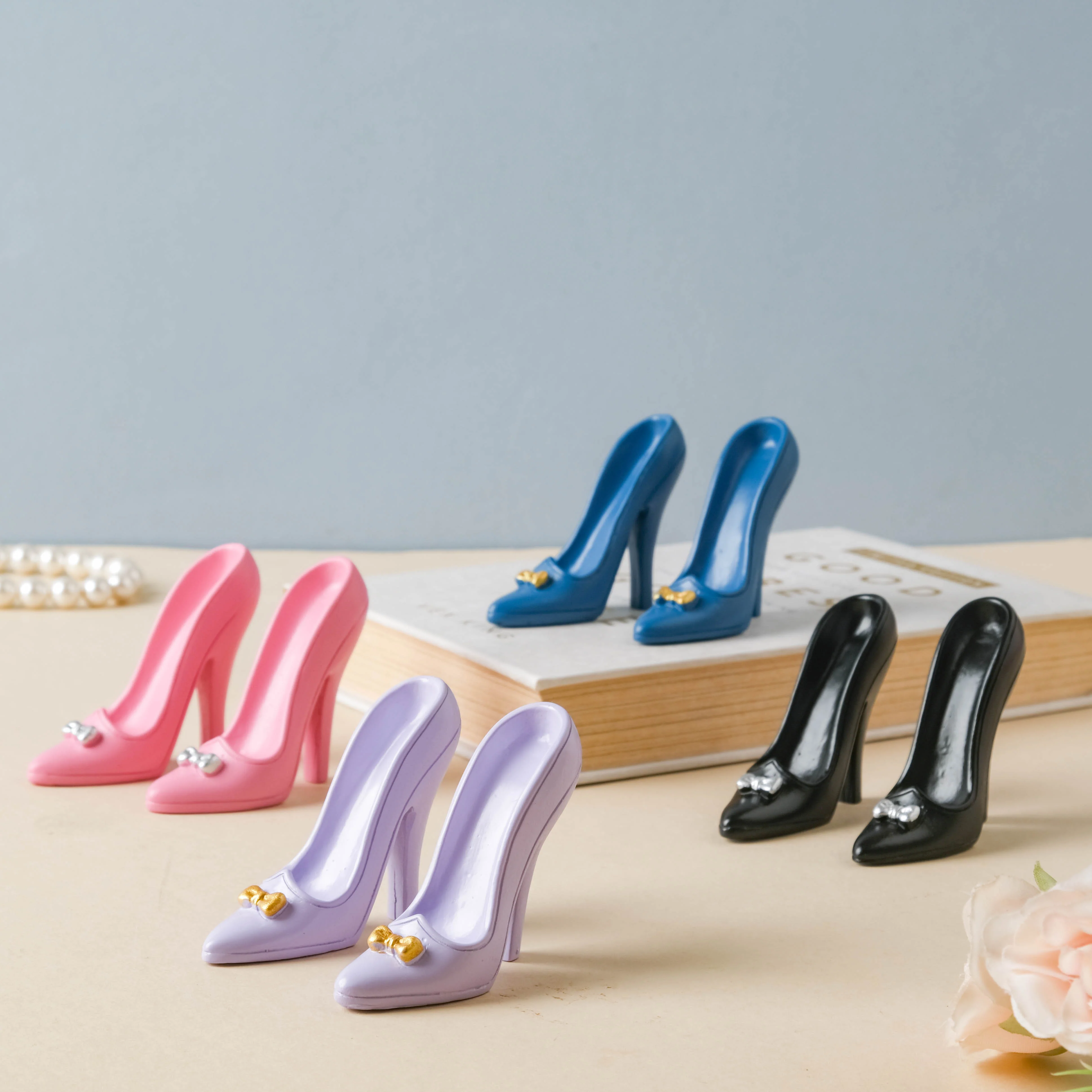 Miniature Shoes Cake topper - Image 2
