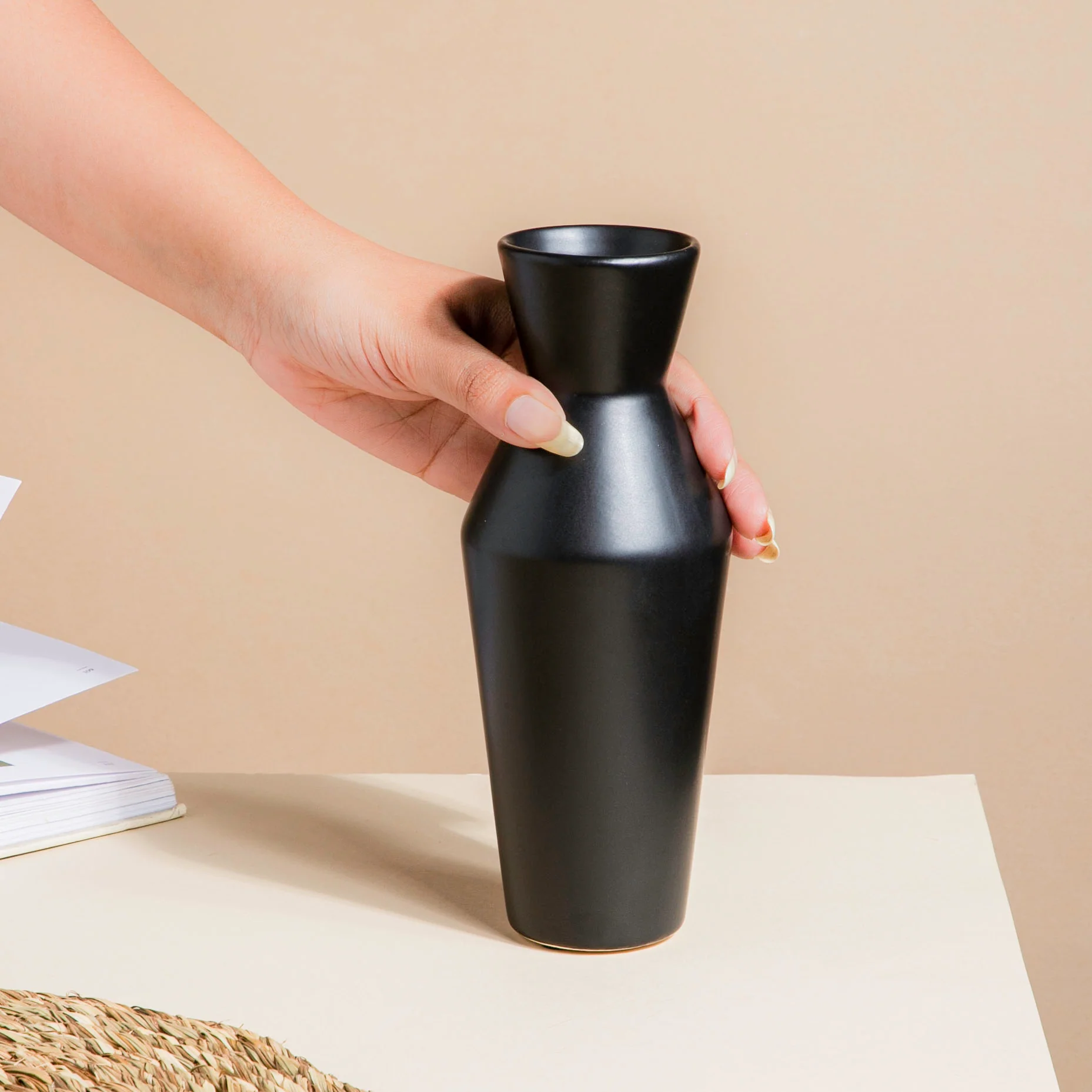 Minimalist Ceramic Vase Black - Image 2