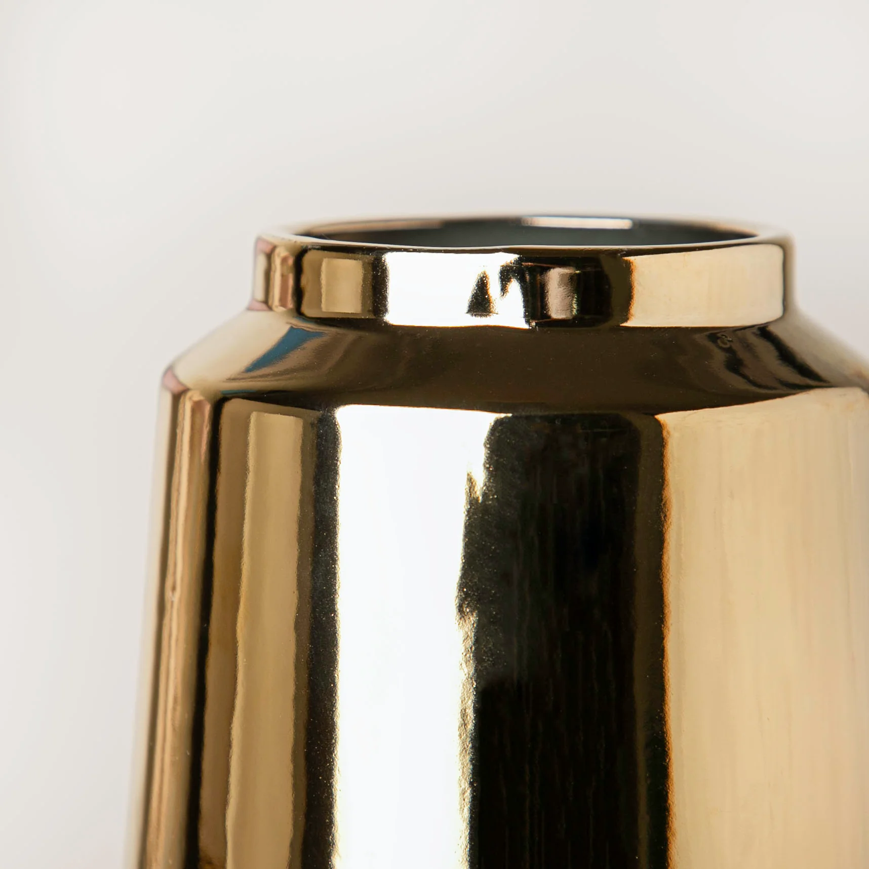 Modern Ceramic Vase Gold - Image 5
