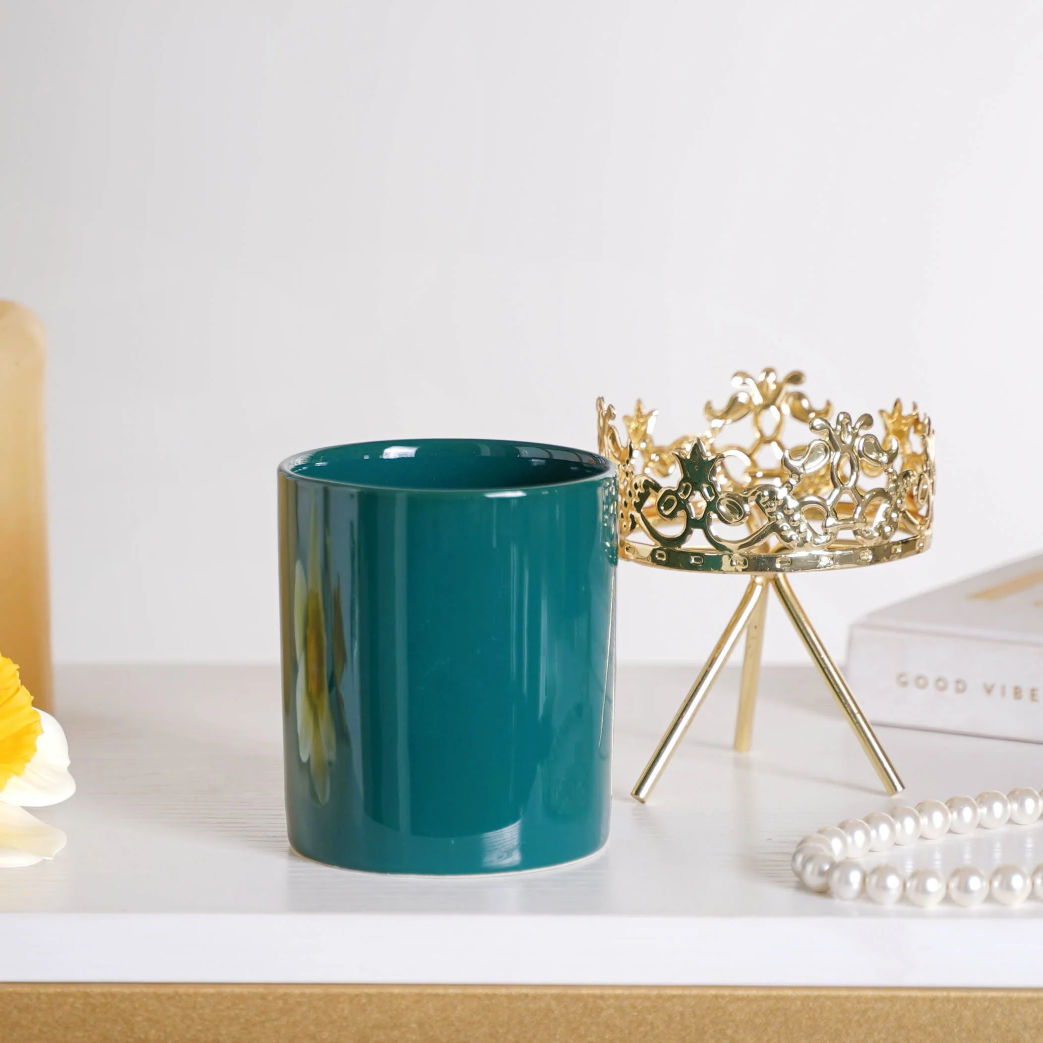 Modern Pottery Planter - Image 2