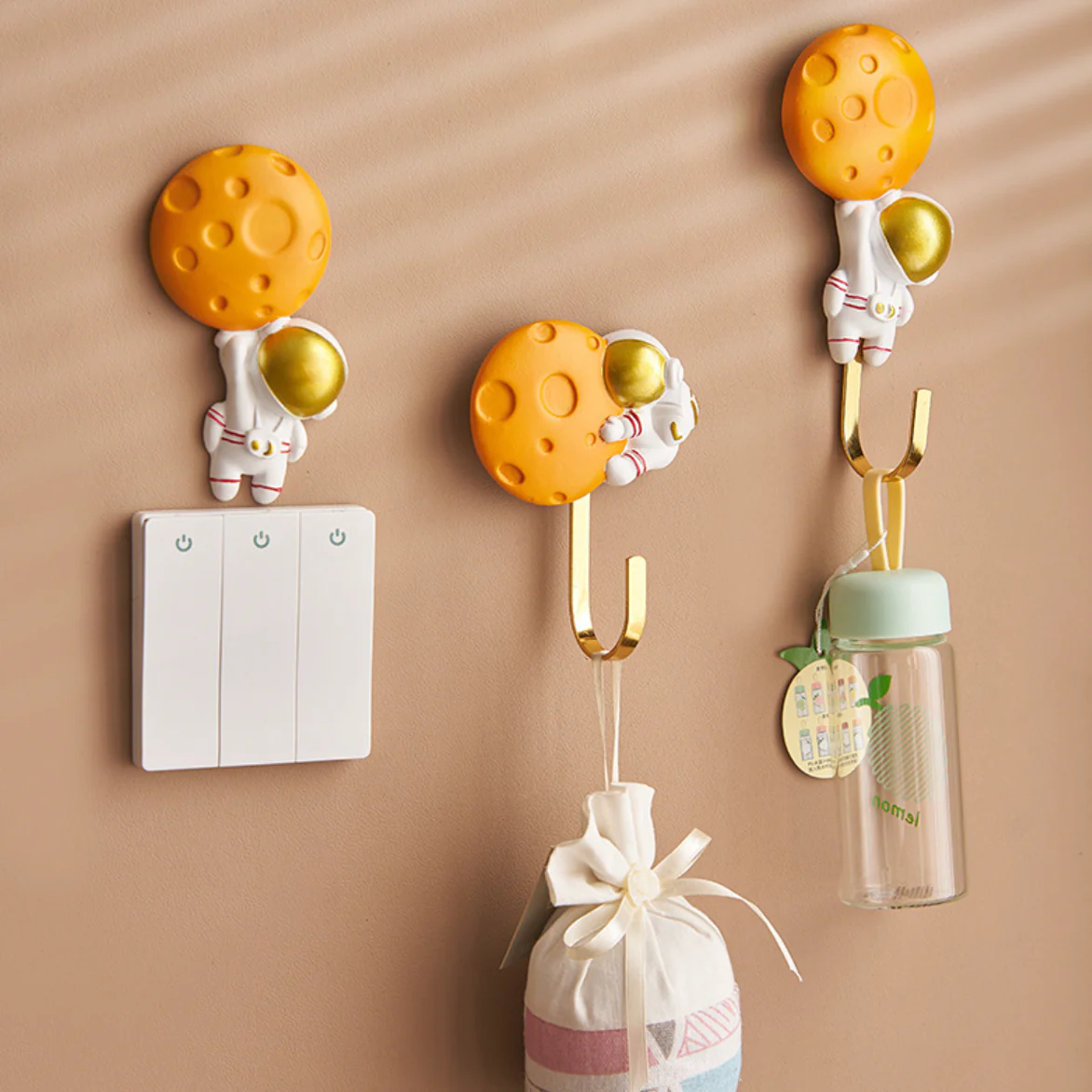 Moon and Astronaut Wall Hook - Image 9