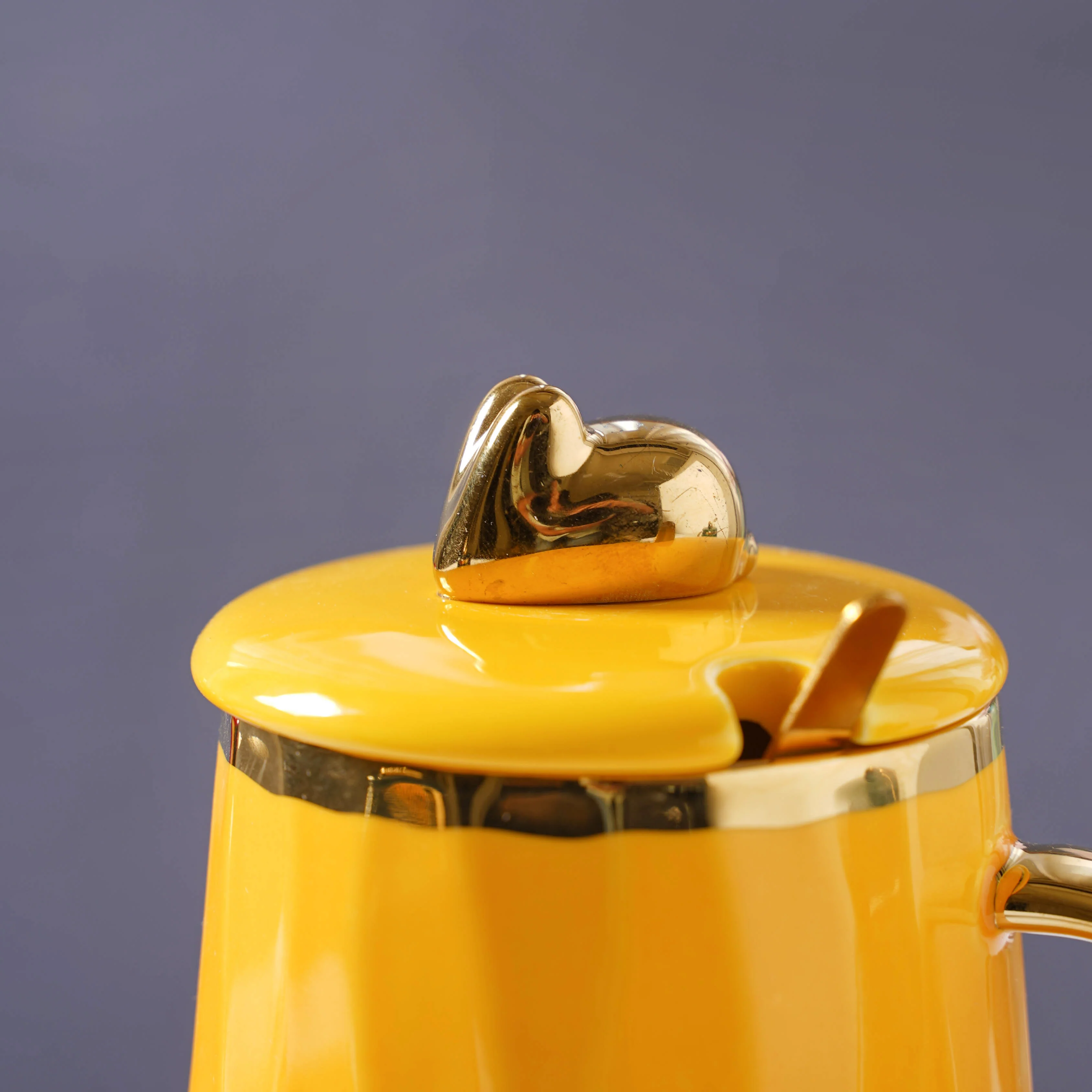 Mug With Gold Detail - Image 4