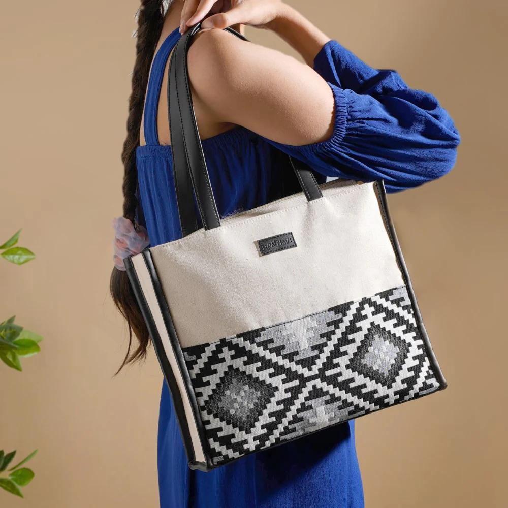 Nahua Canvas Magazine Tote Bag Small 12 x 10 Inch - Image 3