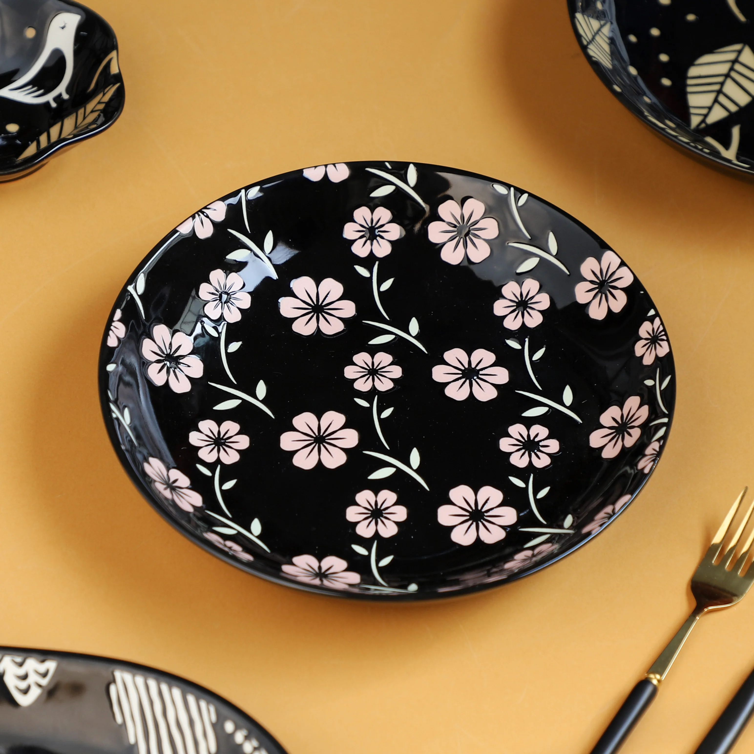 Natura Plates Black - Image 8