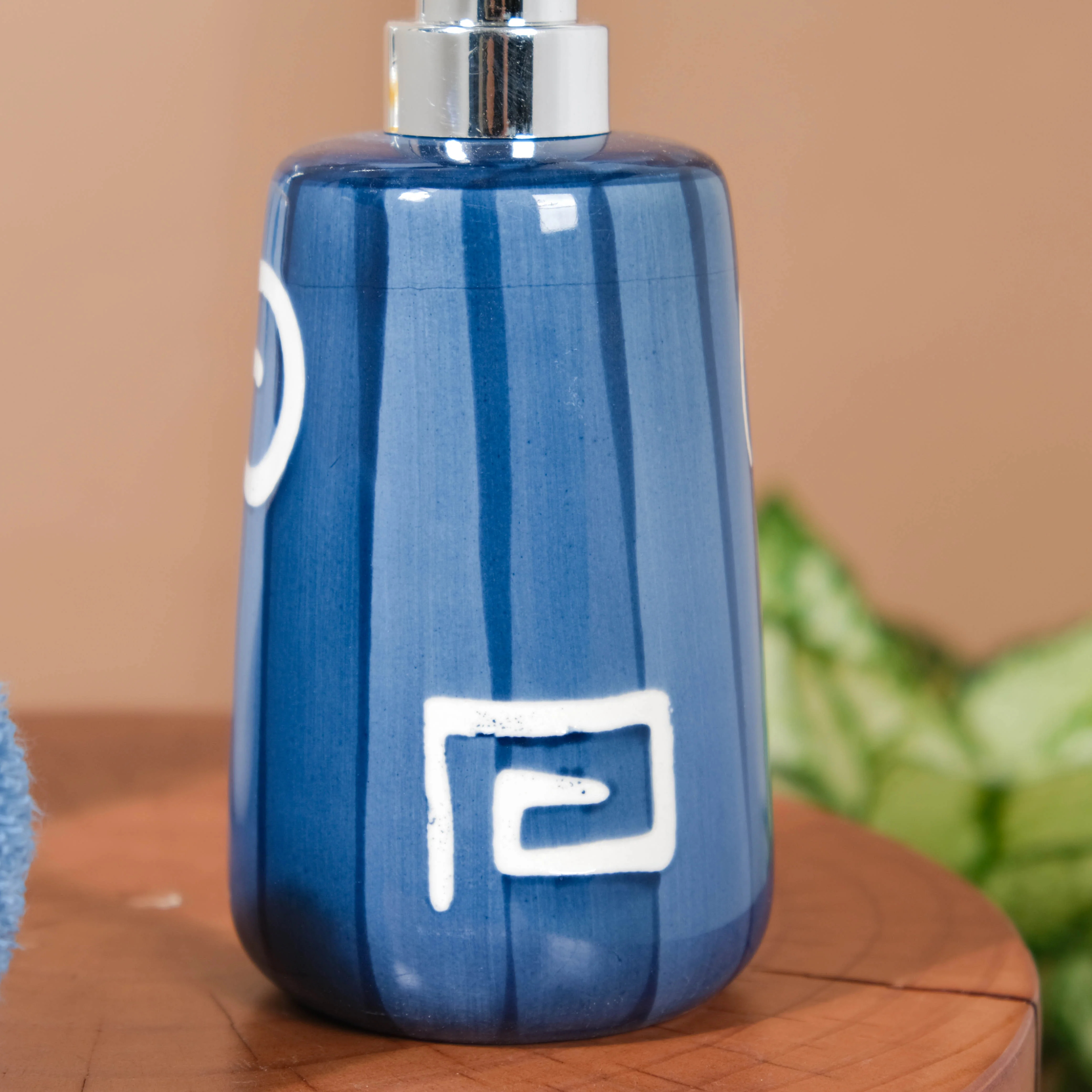 Nitori White Swirl Blue Dispenser With Nozzle 450ml - Image 6