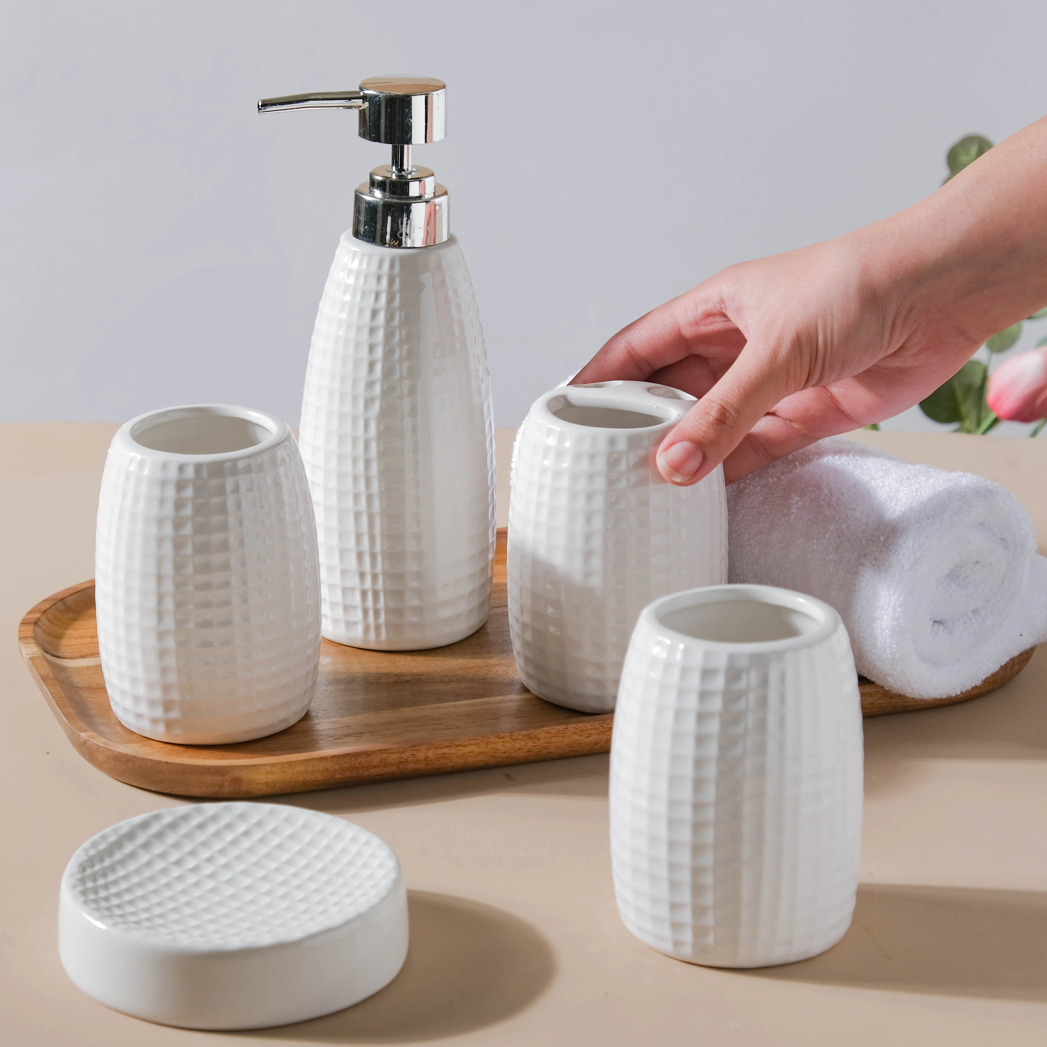 Noelle Texture White Ceramic Bathroom Set Of 5 - Image 3