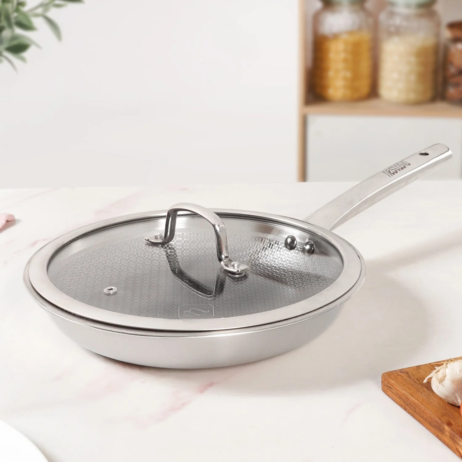 Non Stick Triply Induction Safe Honeycomb Frypan With Lid 2000ml - Image 6
