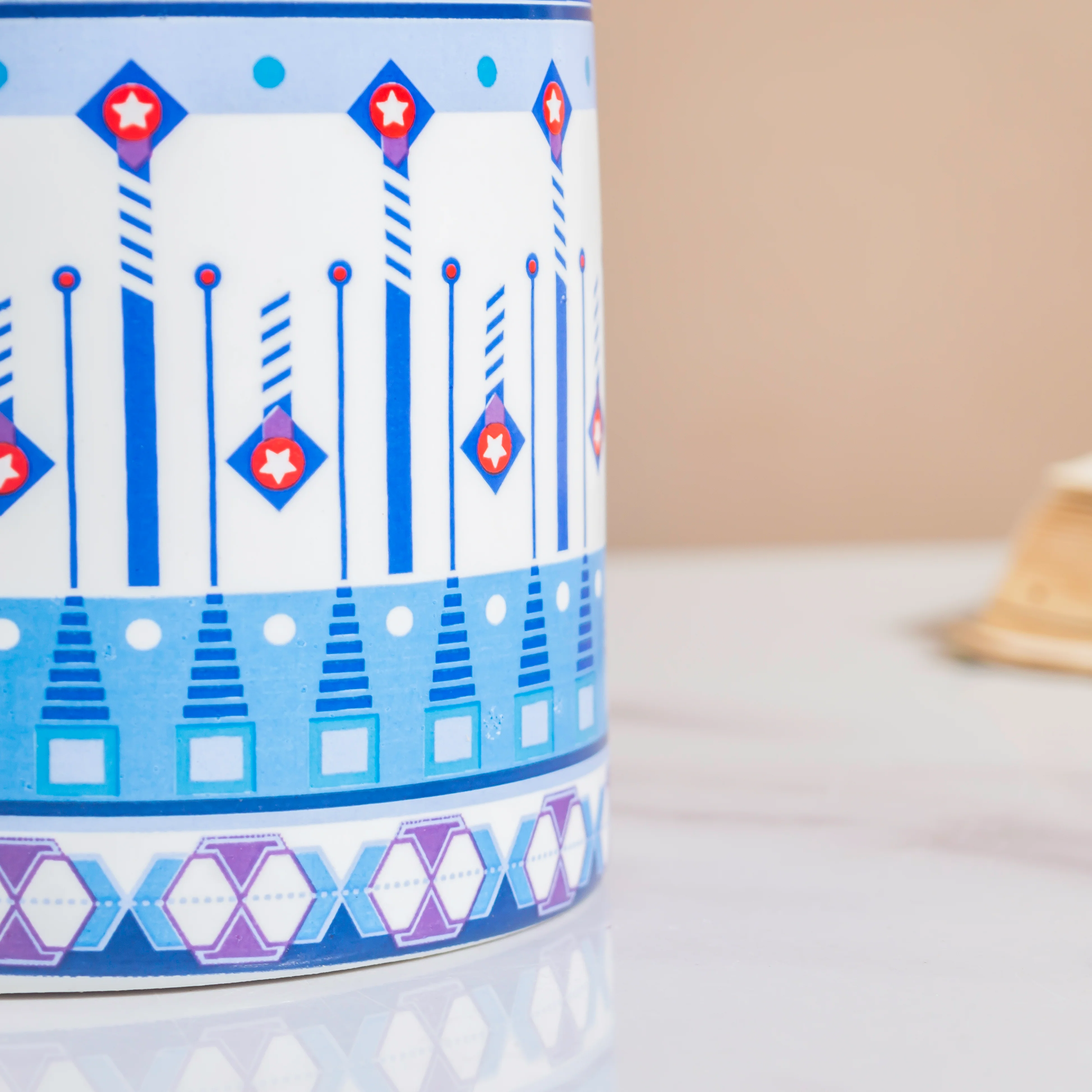 Noor Art Blue And White Planter And Wooden Coaster - Image 7