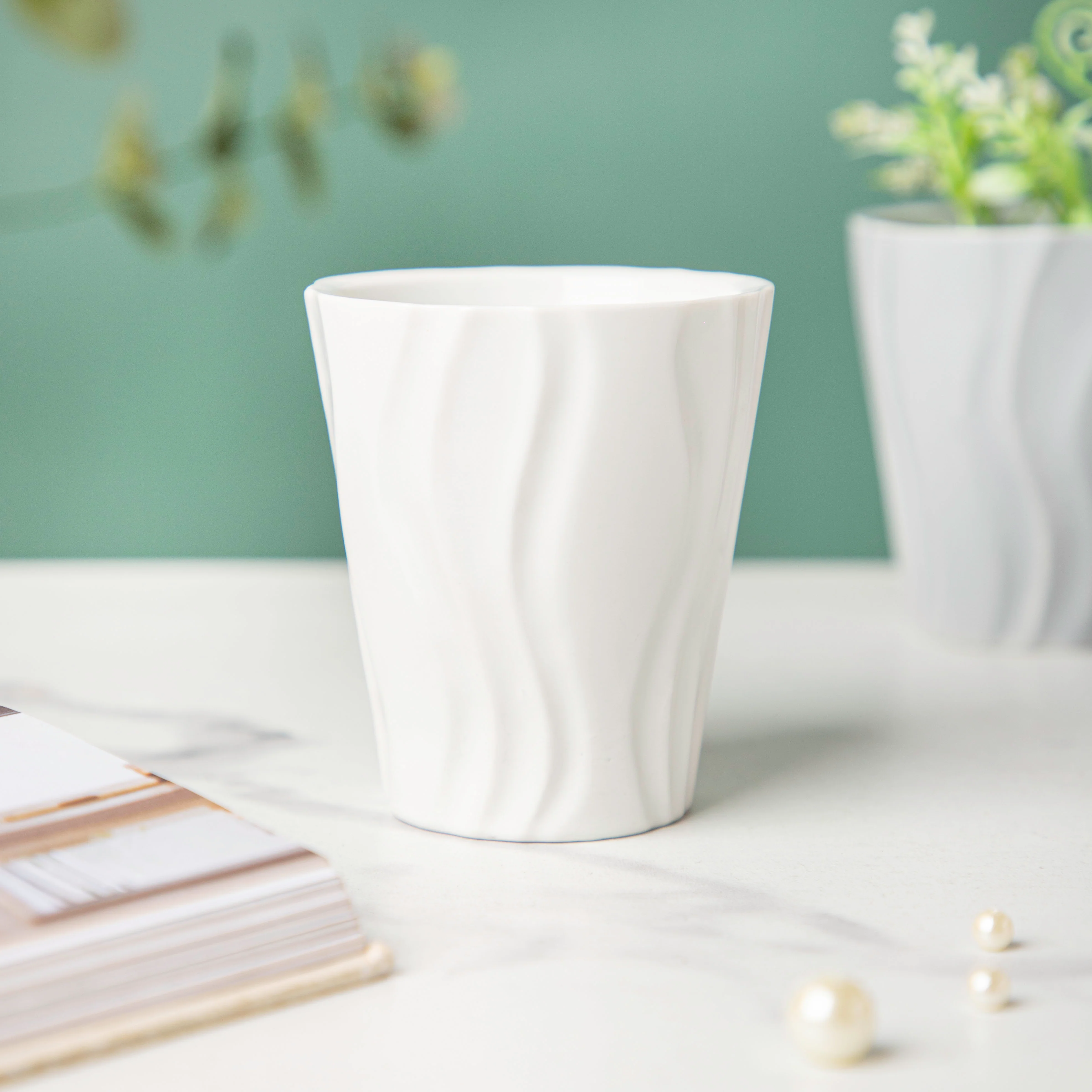 Nordic White Wavy Ceramic Planter - Image 3