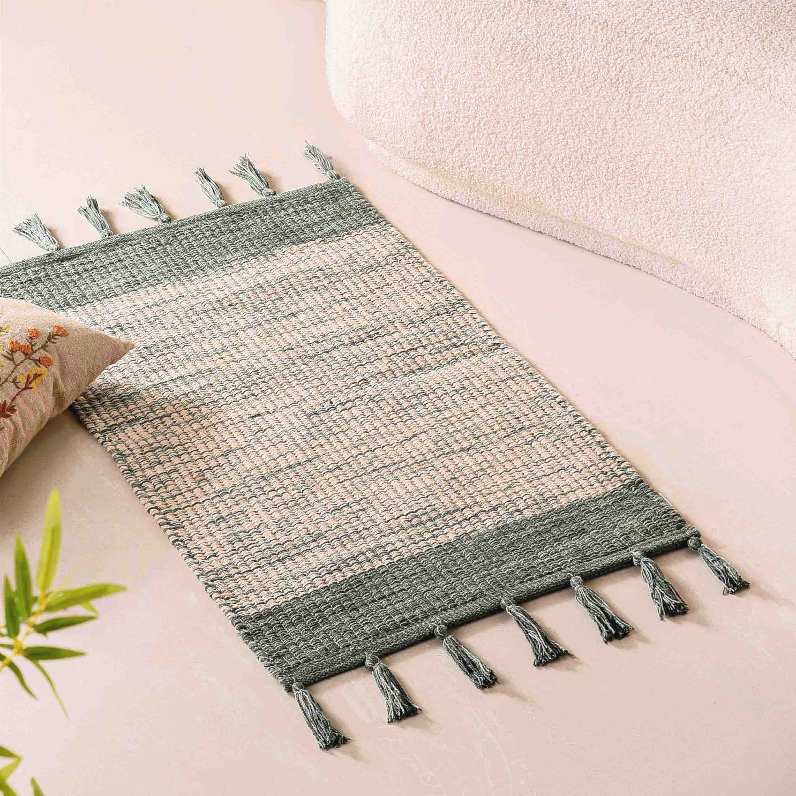 Ombre Plain Weave Plush Decorative Mat 38x20 Inch - Image 2