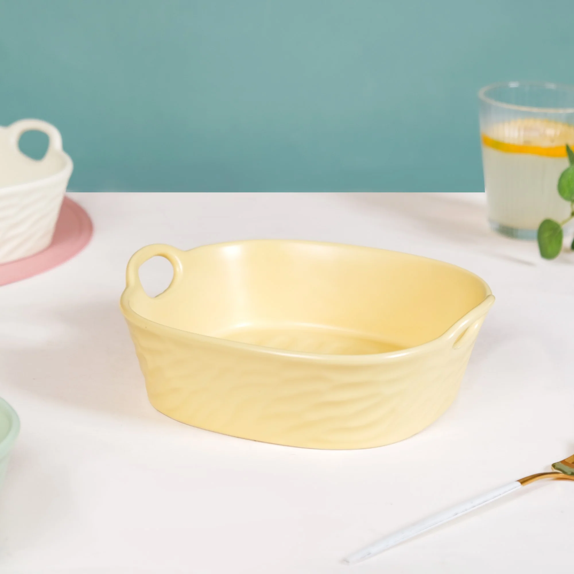 Pastel Baking Serving Bowl With Handle Yellow 800 ml - Image 9