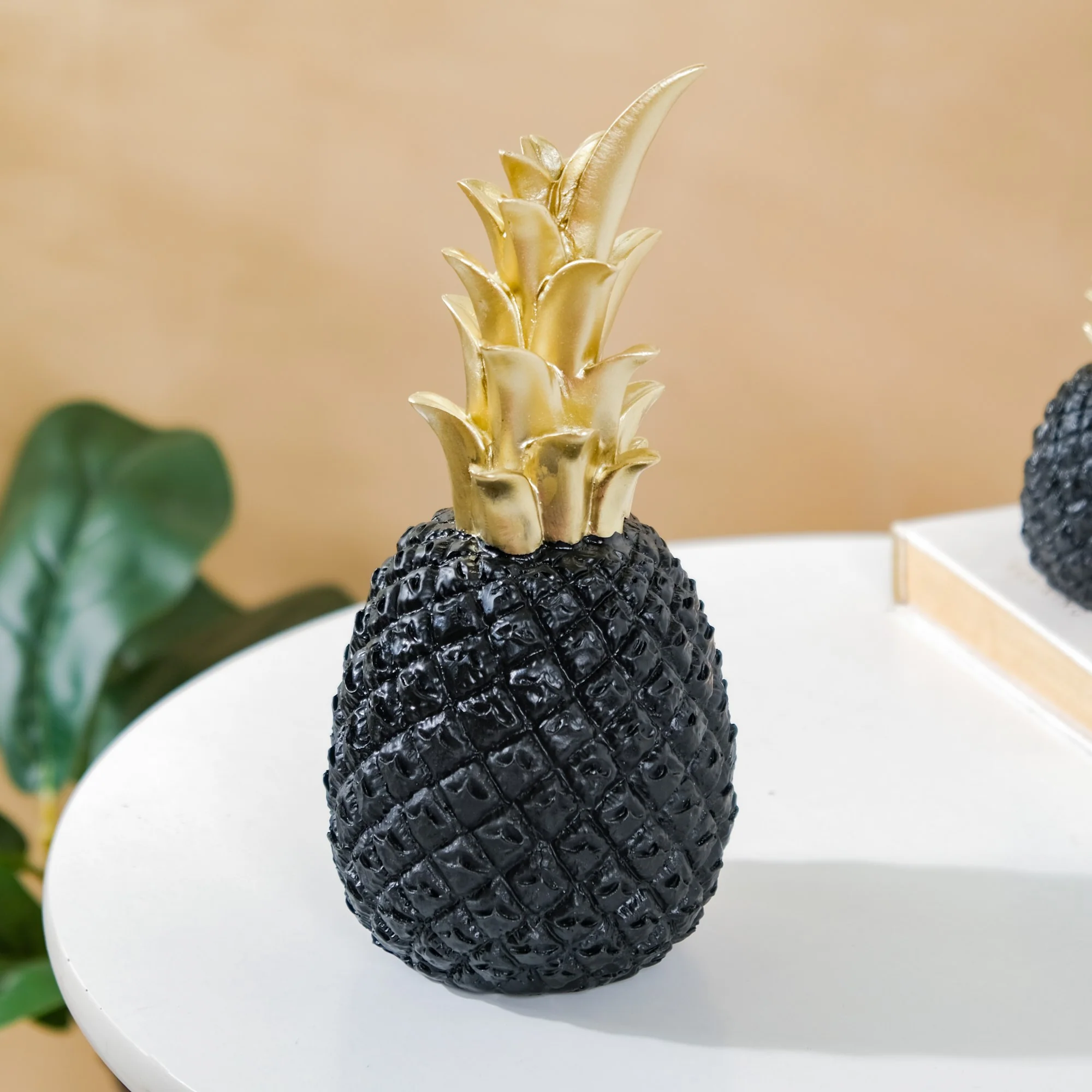 Pineapple Decor Black Large - Image 5