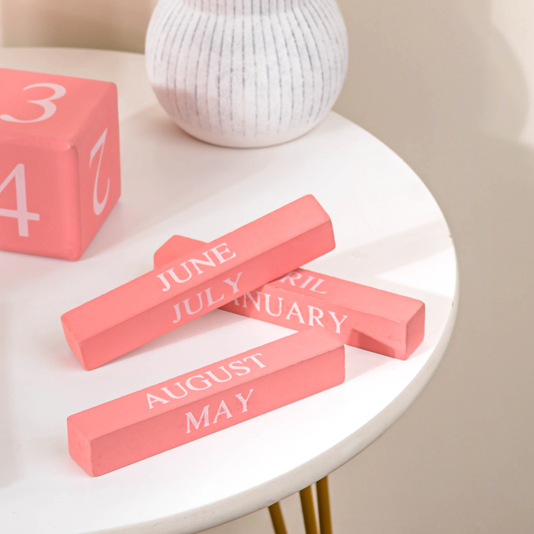 Pink Wooden Table Calendar - Image 6