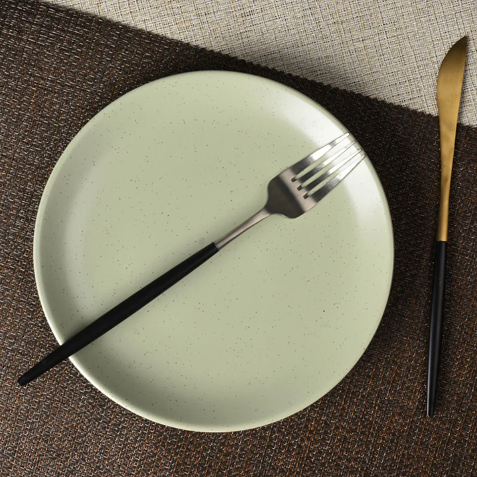 Pixie Glaze Dinner Plate Green 11 Inch - Image 6