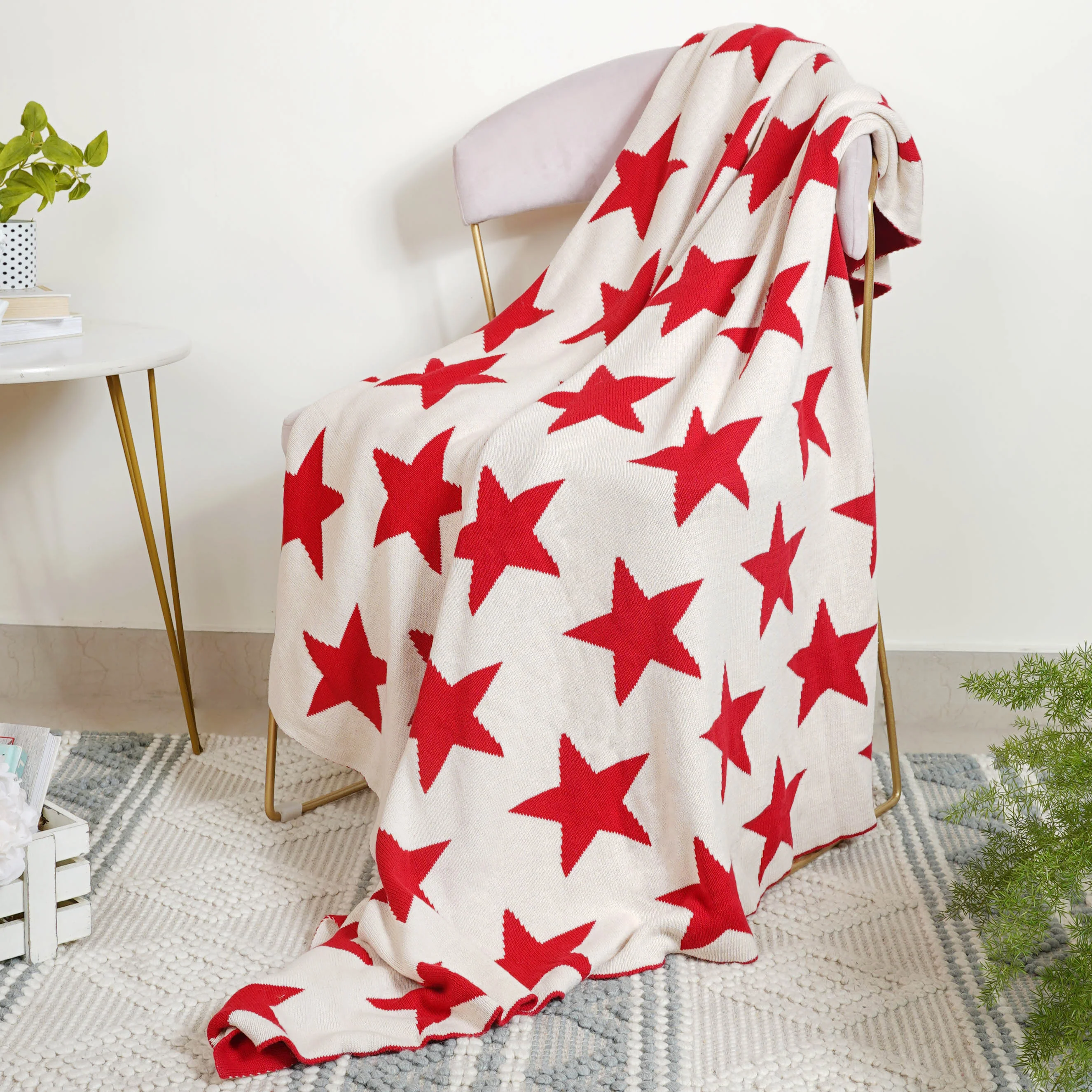 Red Star Throw - Image 2