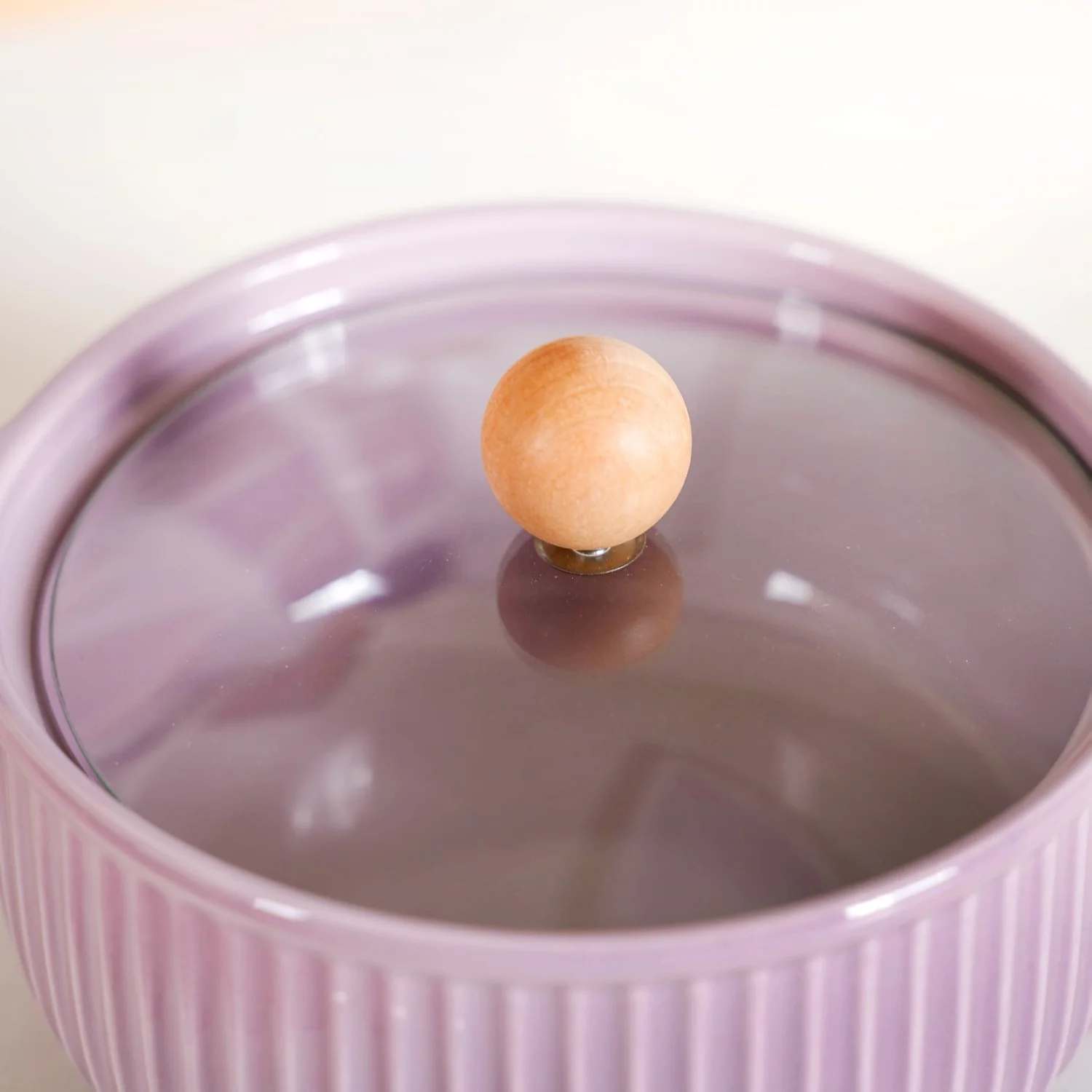 Ribbed Multifunctional Serving Bowl With Lid 950ml - Image 8