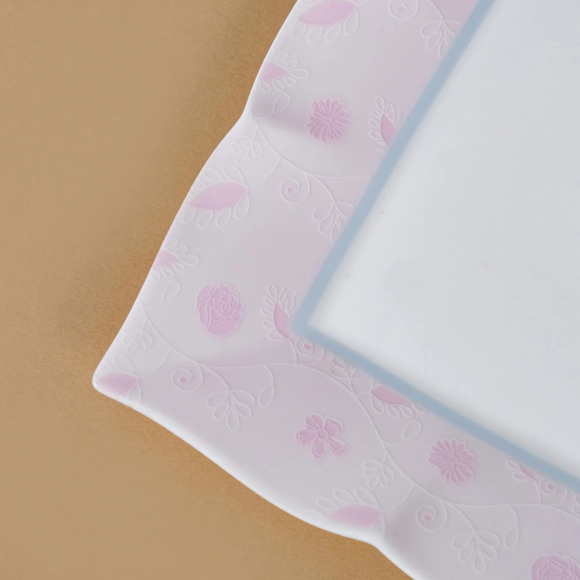 Riona Ceramic Platter White And Pink 9 Inch - Image 5