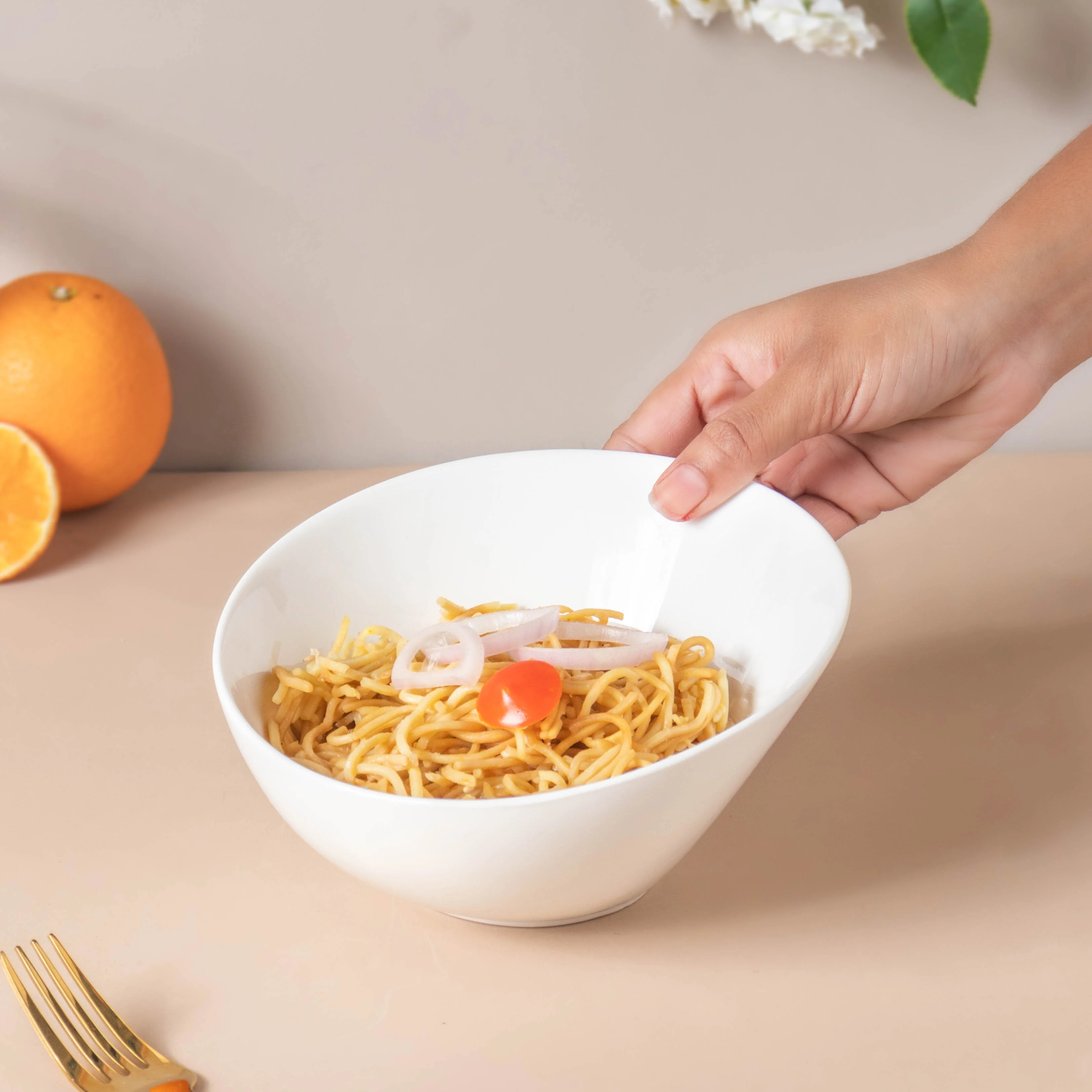 Riona Ceramic Round Noodle Bowl White 400 ml - Image 2