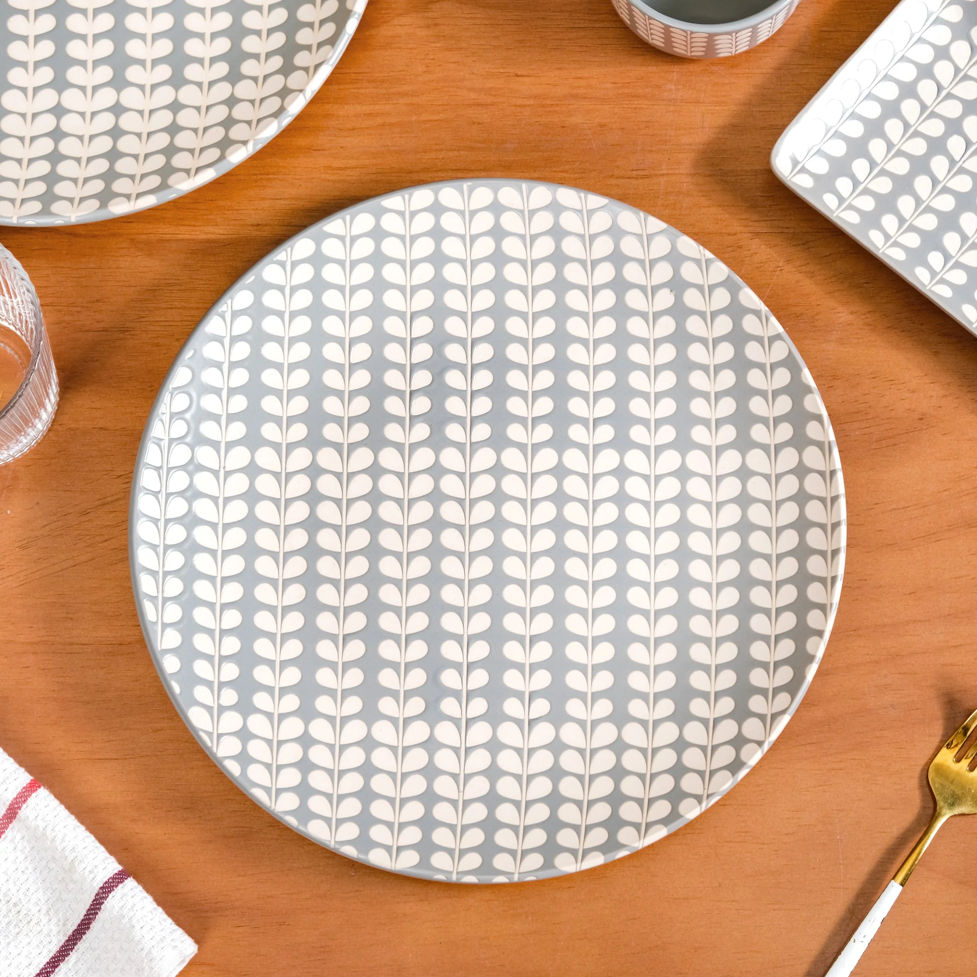 Robinia Ceramic Dinner Plates Set of 6 11 Inch - Image 6