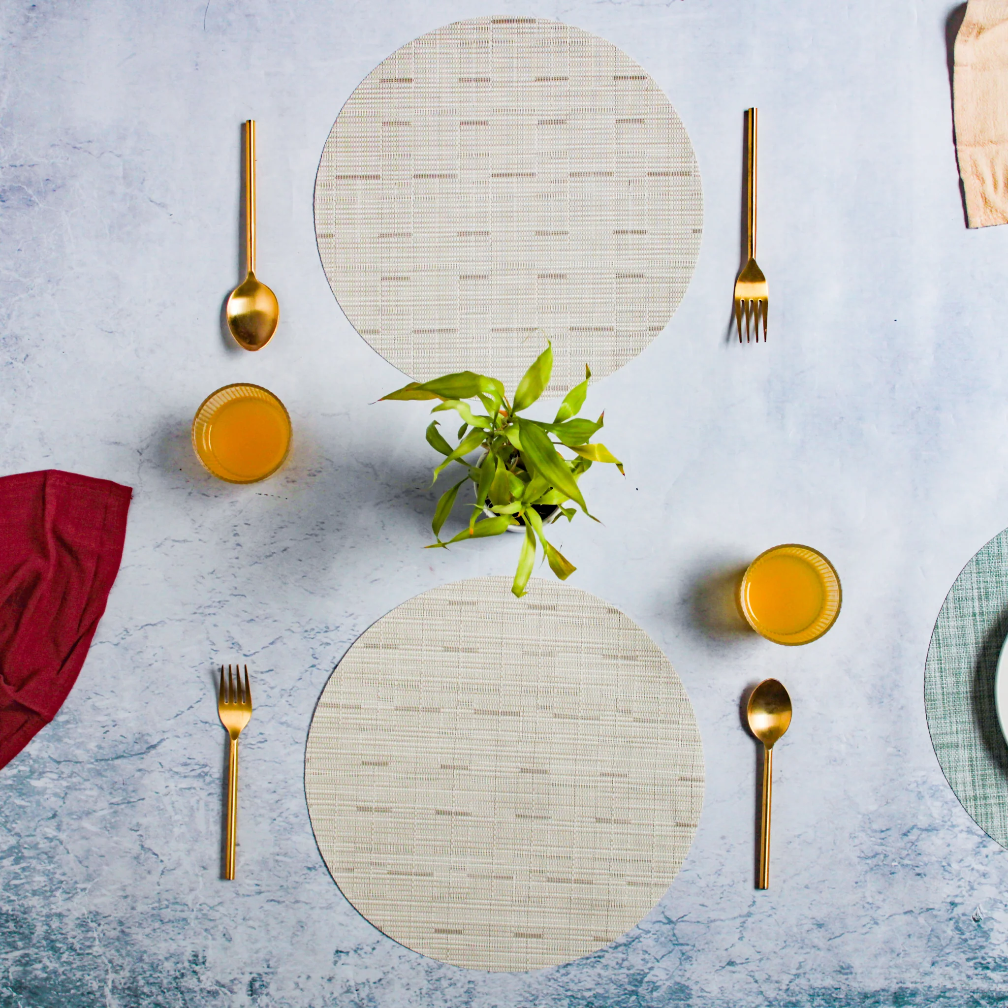 Round Placemat Cream Set of 4 - Image 2