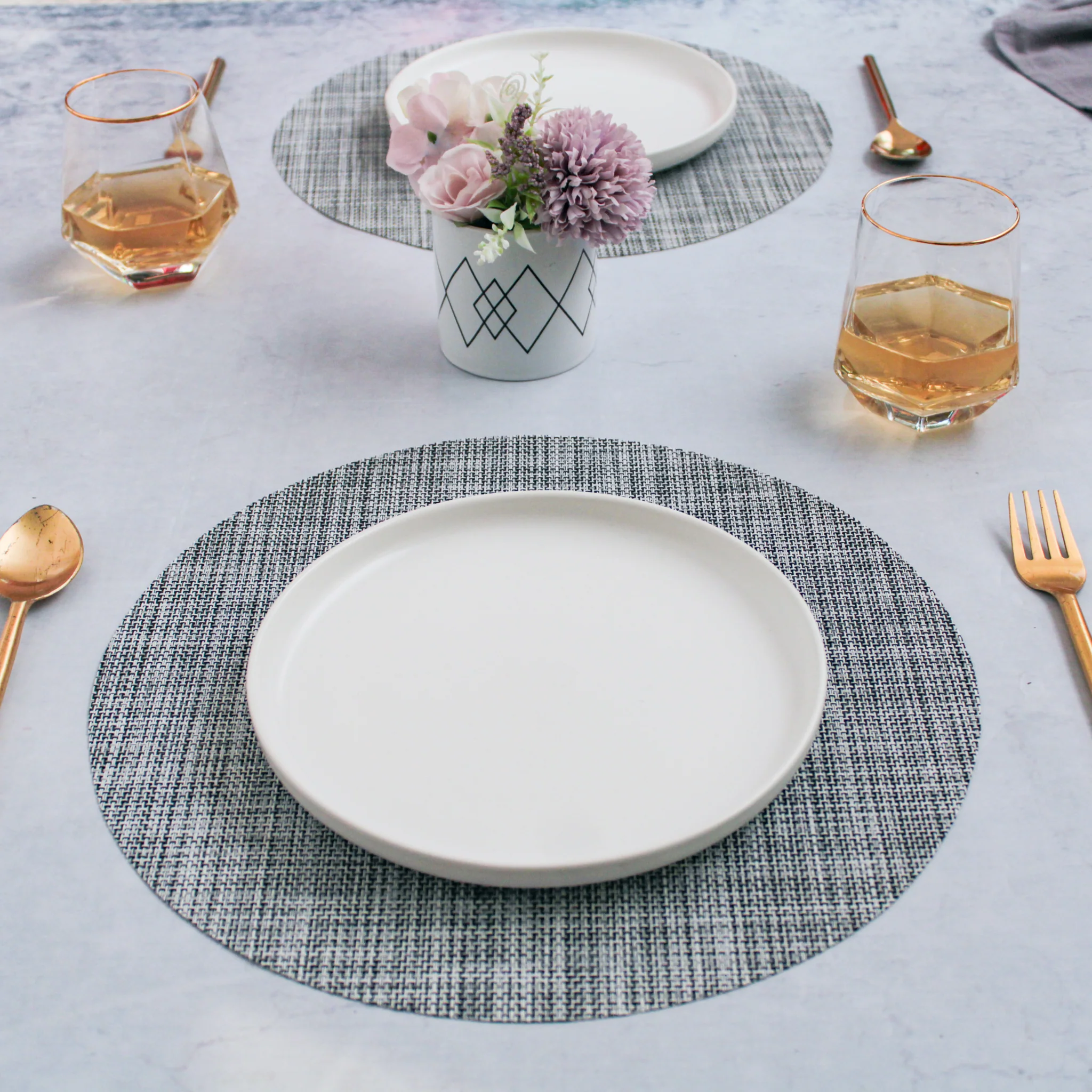 Round Placemat Grey Set of 4 - Image 2