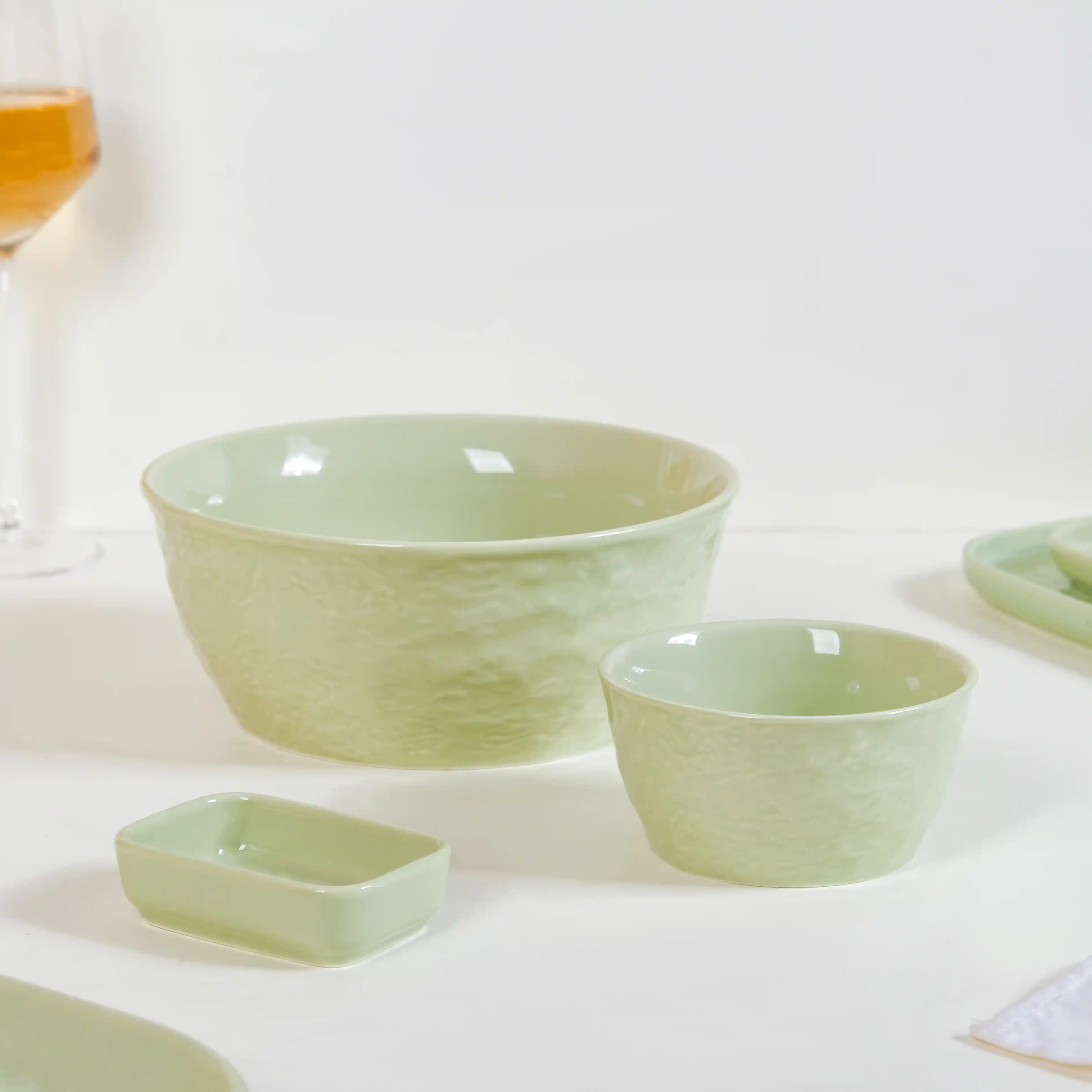 Sage Green Textured 27-Piece Dinner Set For 6 - Image 4