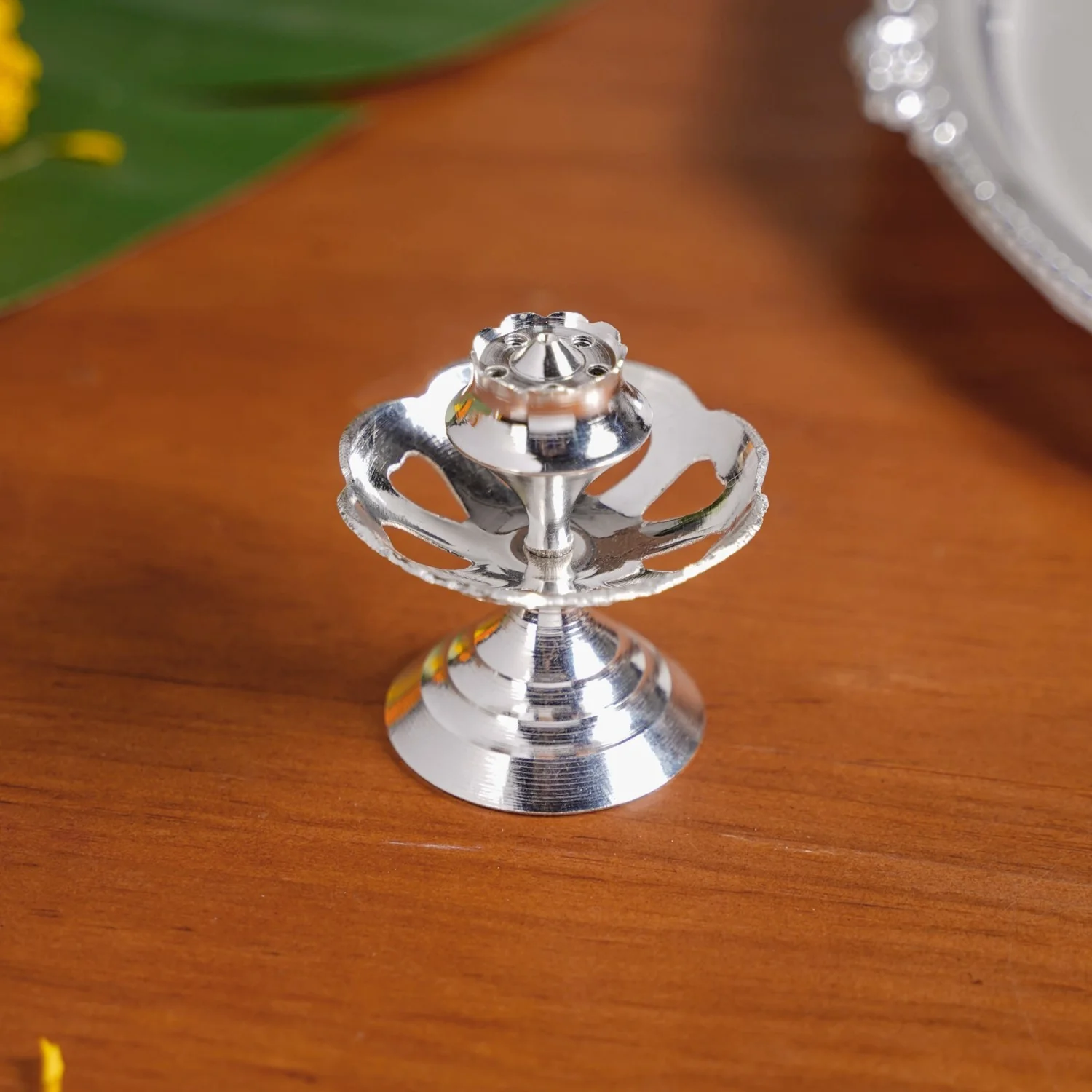 Sankalp Pooja Thali Set Of 5 With Diya And Ghanti - Image 8