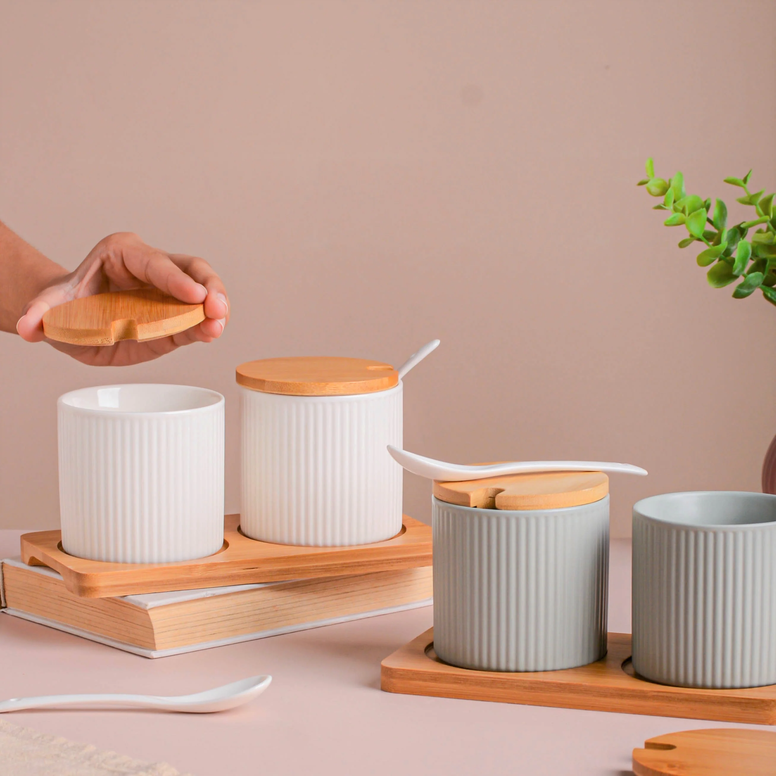 Seasoning Jar Set of 2 with Tray - Image 3