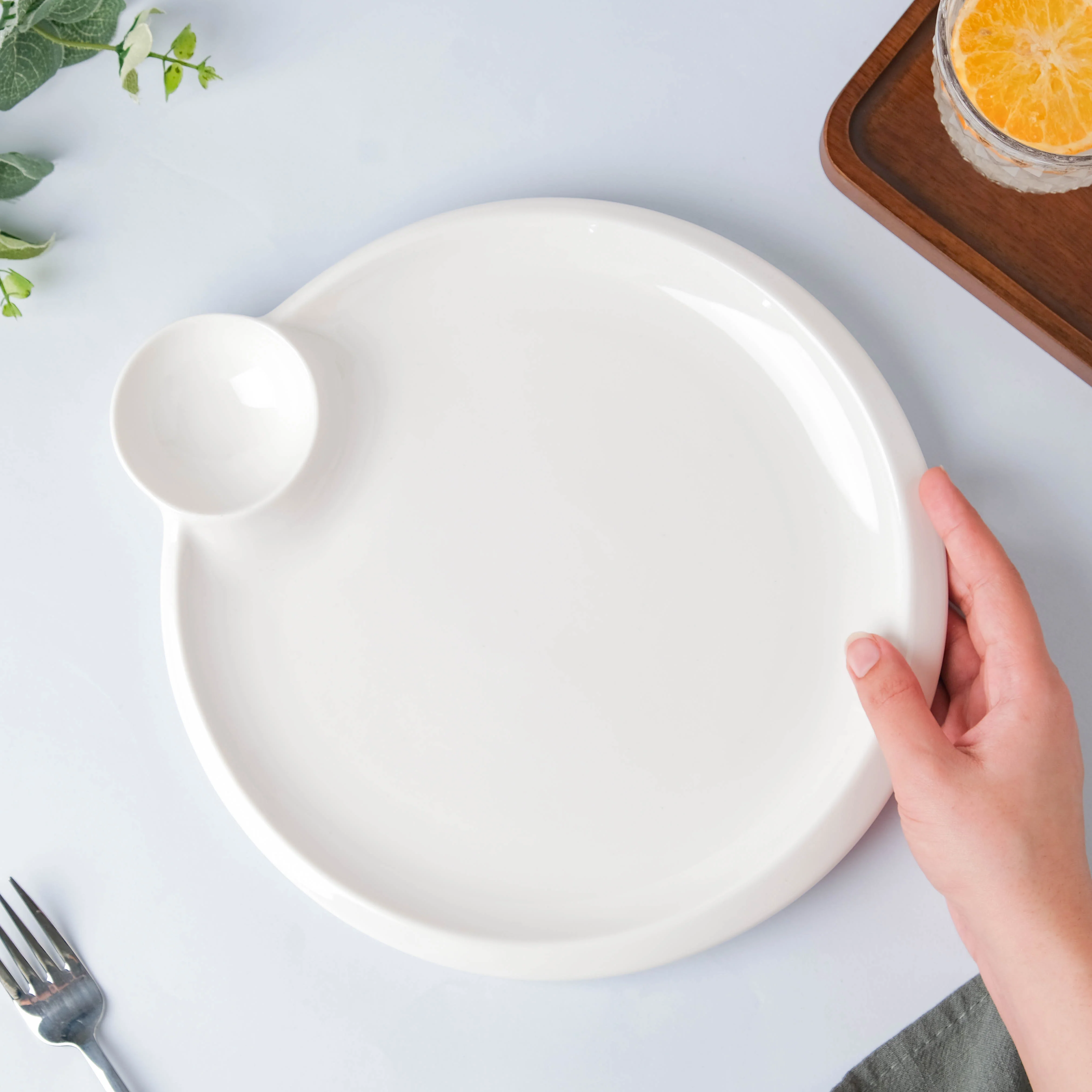 Serena Lily White Round Section Plate - Image 4