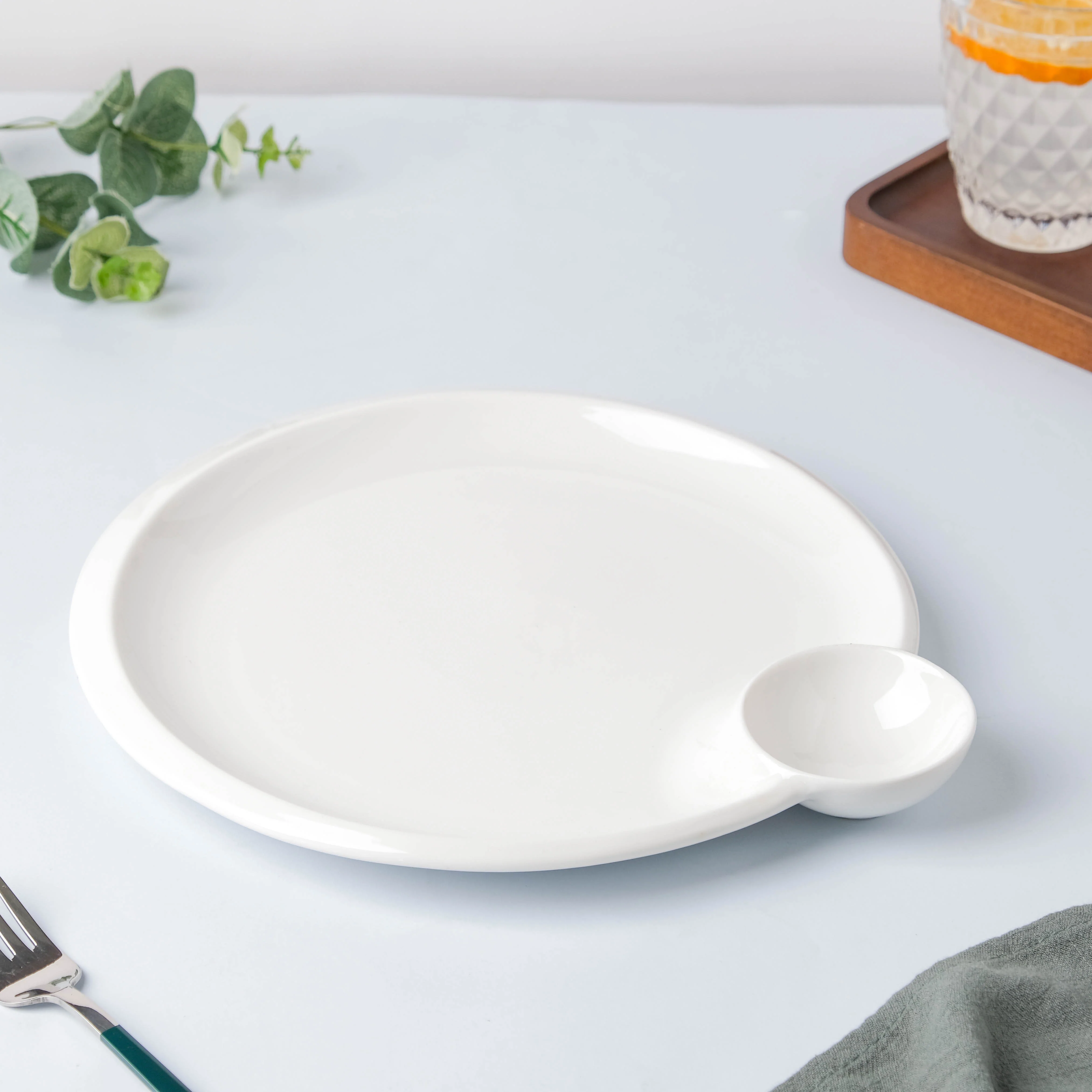 Serena Lily White Round Section Plate - Image 5