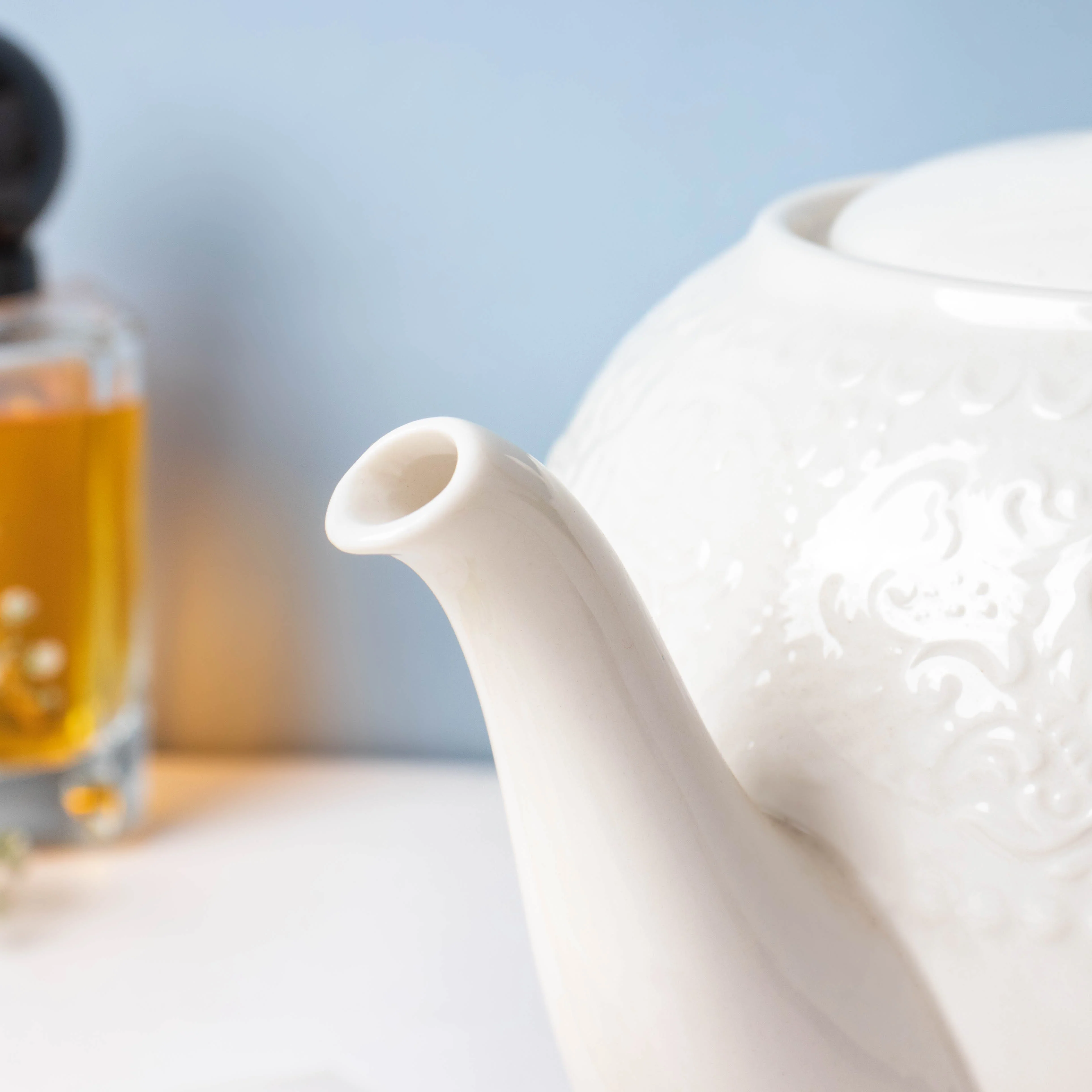 Serena White Truffle Floral Textured Teapot 1000 ml - Image 6