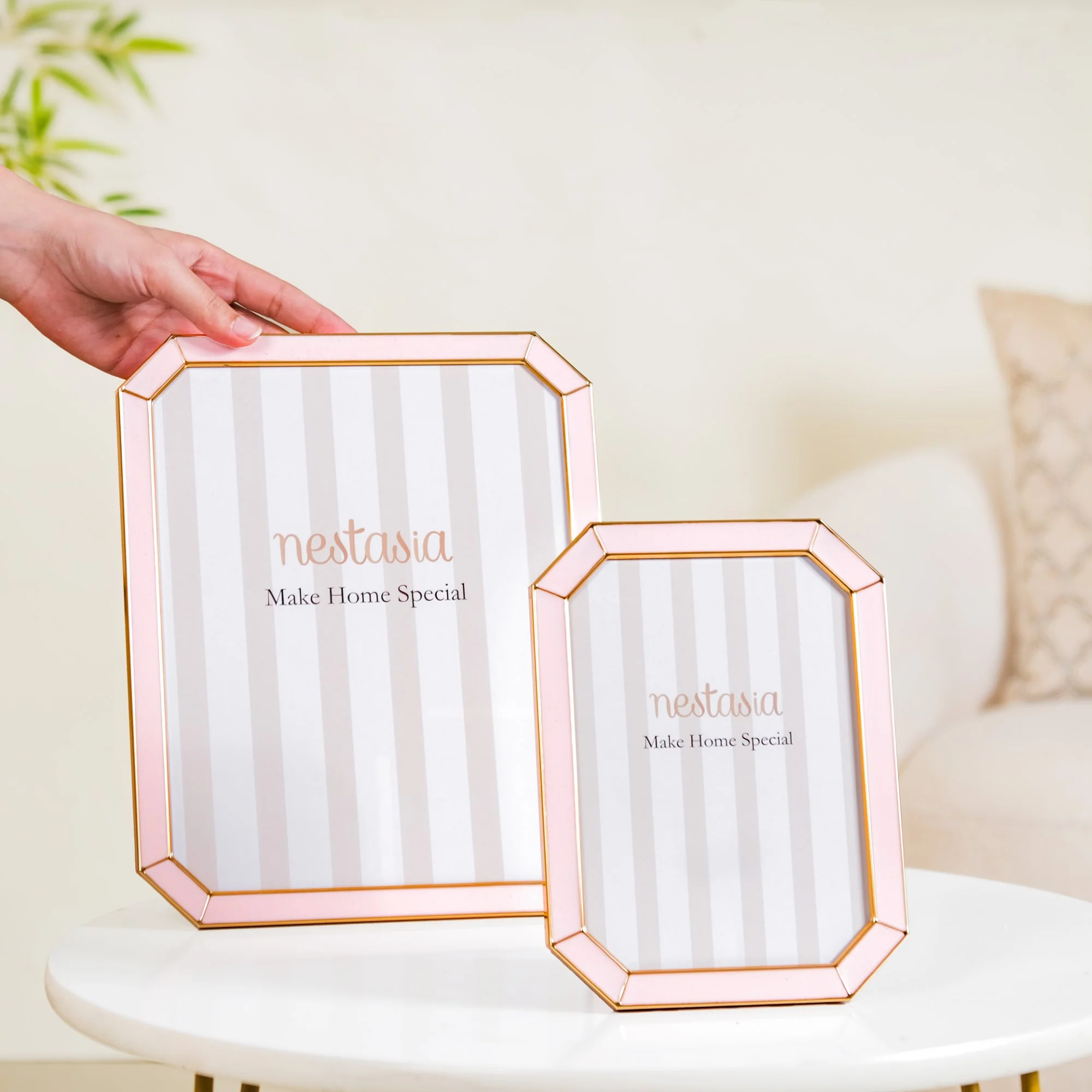Set Of 2 Opulent Photo Frames Pink Gold - Image 3