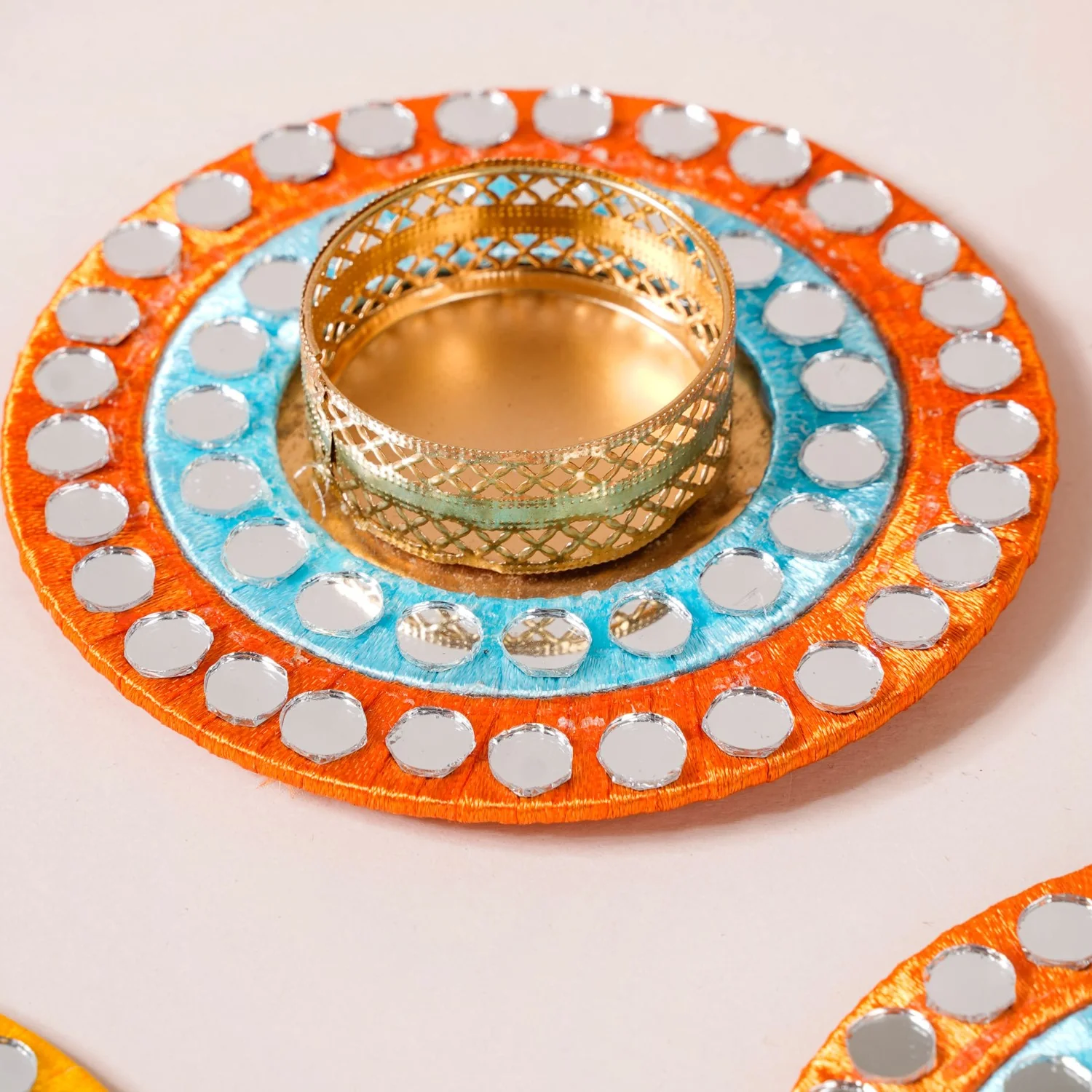 Set Of 4 Mirror Detailed Tea Light Holders - Image 7