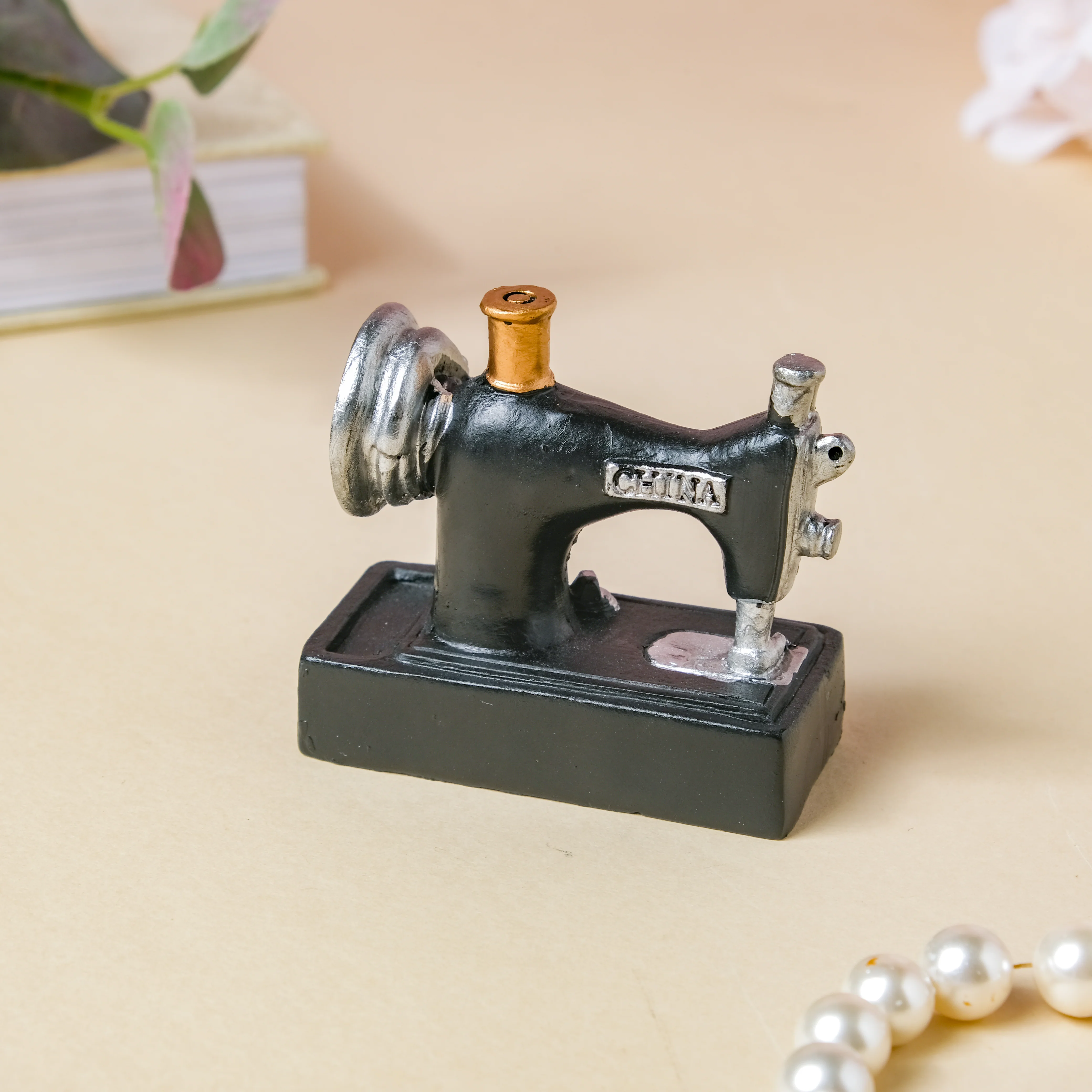 Sewing Machine Showpiece - Image 3